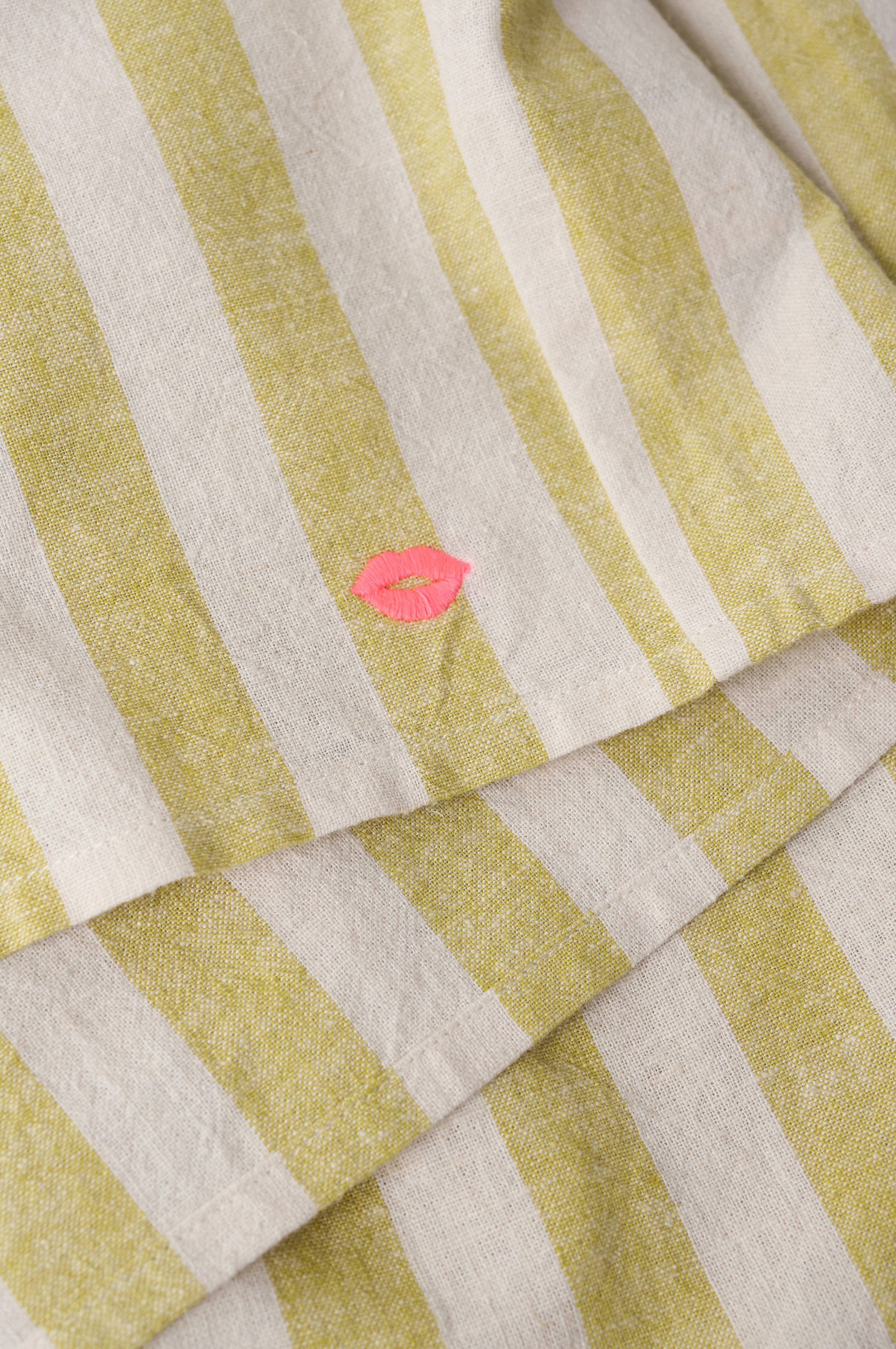 Pyjamasshorts Elly Classic Stripe i resirkulert halvlinne