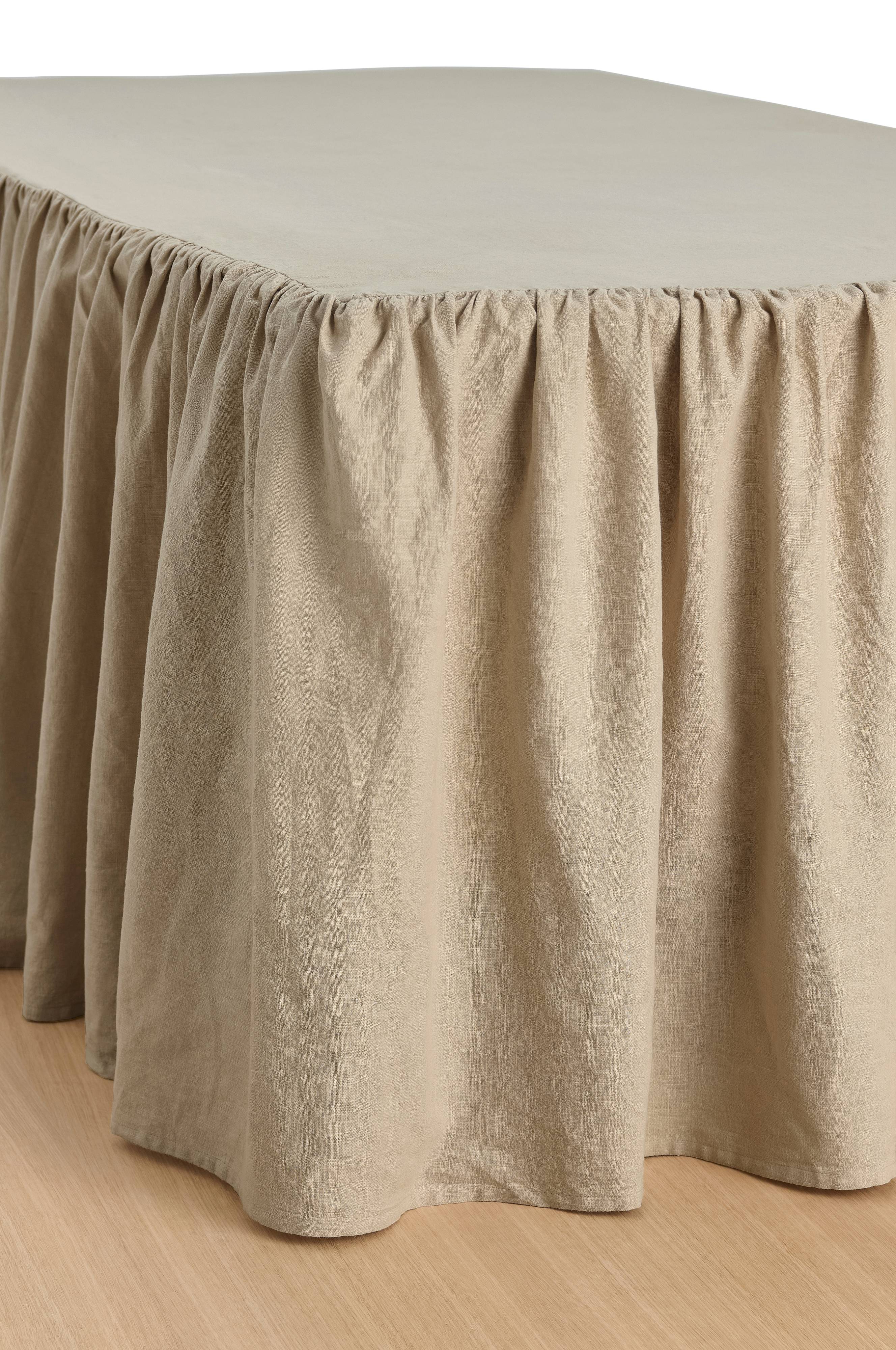 Sengekappe Elly Frilled i resirkulert halvlinne 52 cm