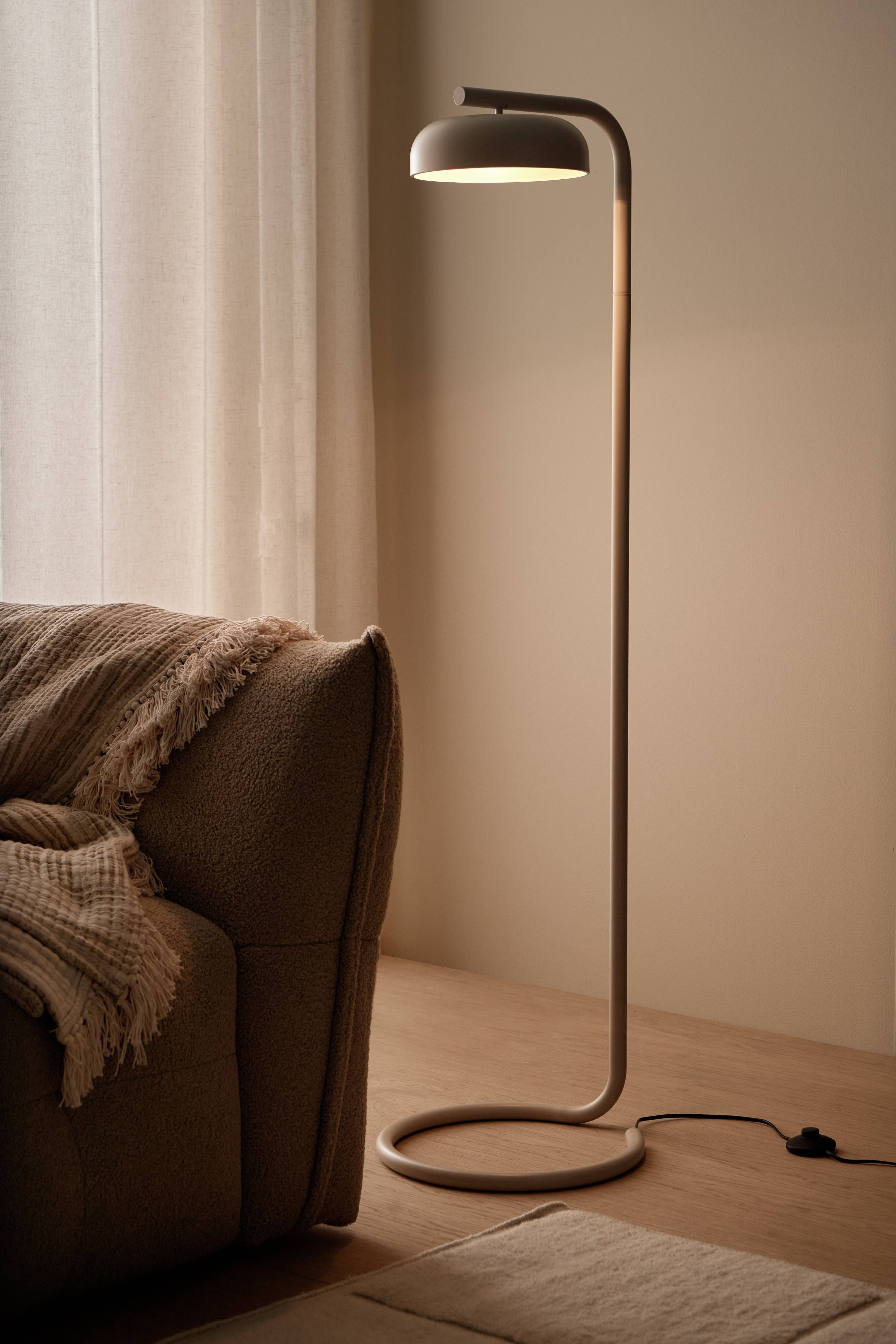 Gulvlampe Sirap