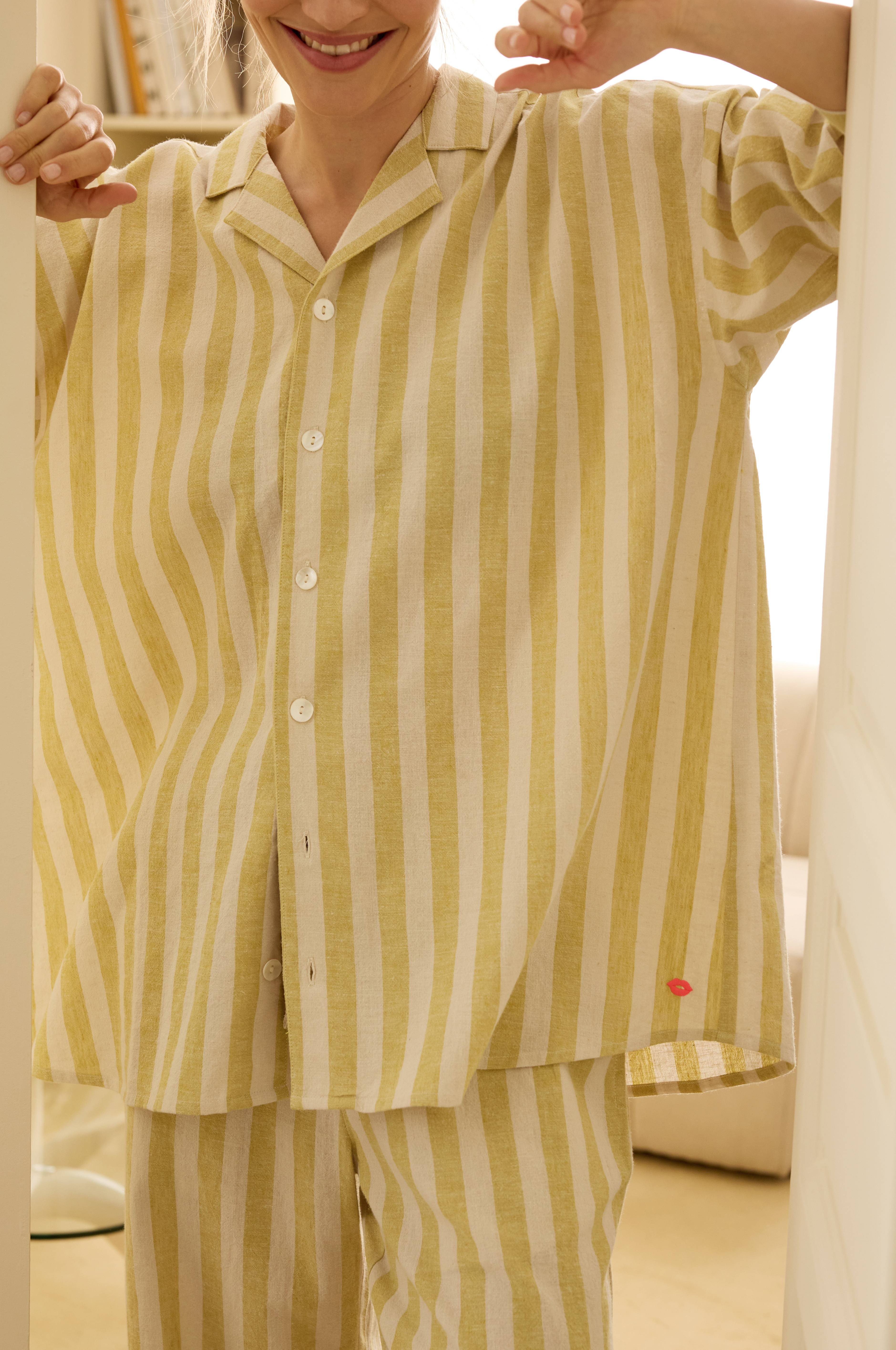 Pysjamasskjorte Elly Classic Stripe i resirkulert halvlinne
