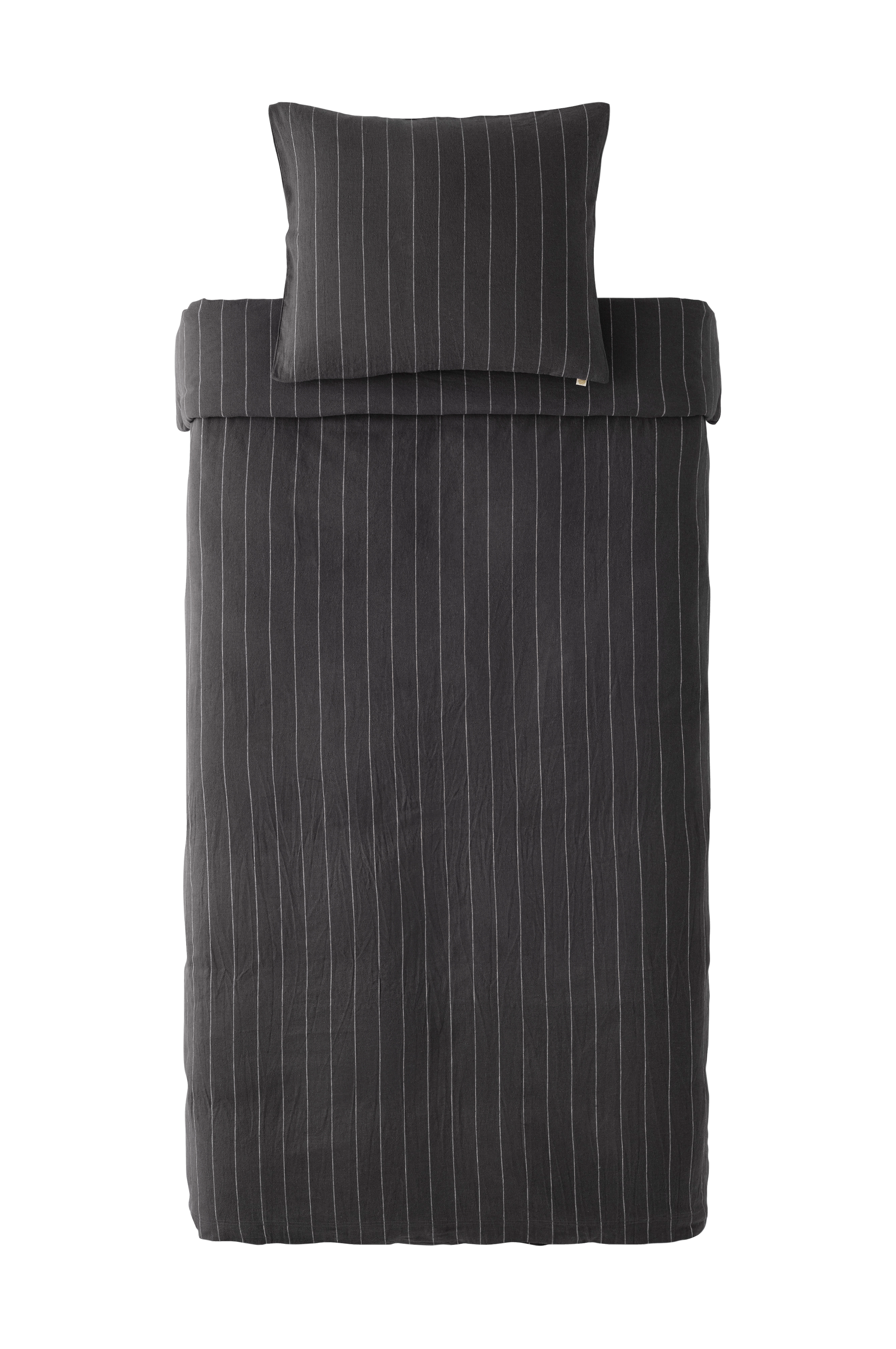 Sengesett Elly Thin Stripe i resirkulert halvlinne 2 eller 3 stykker