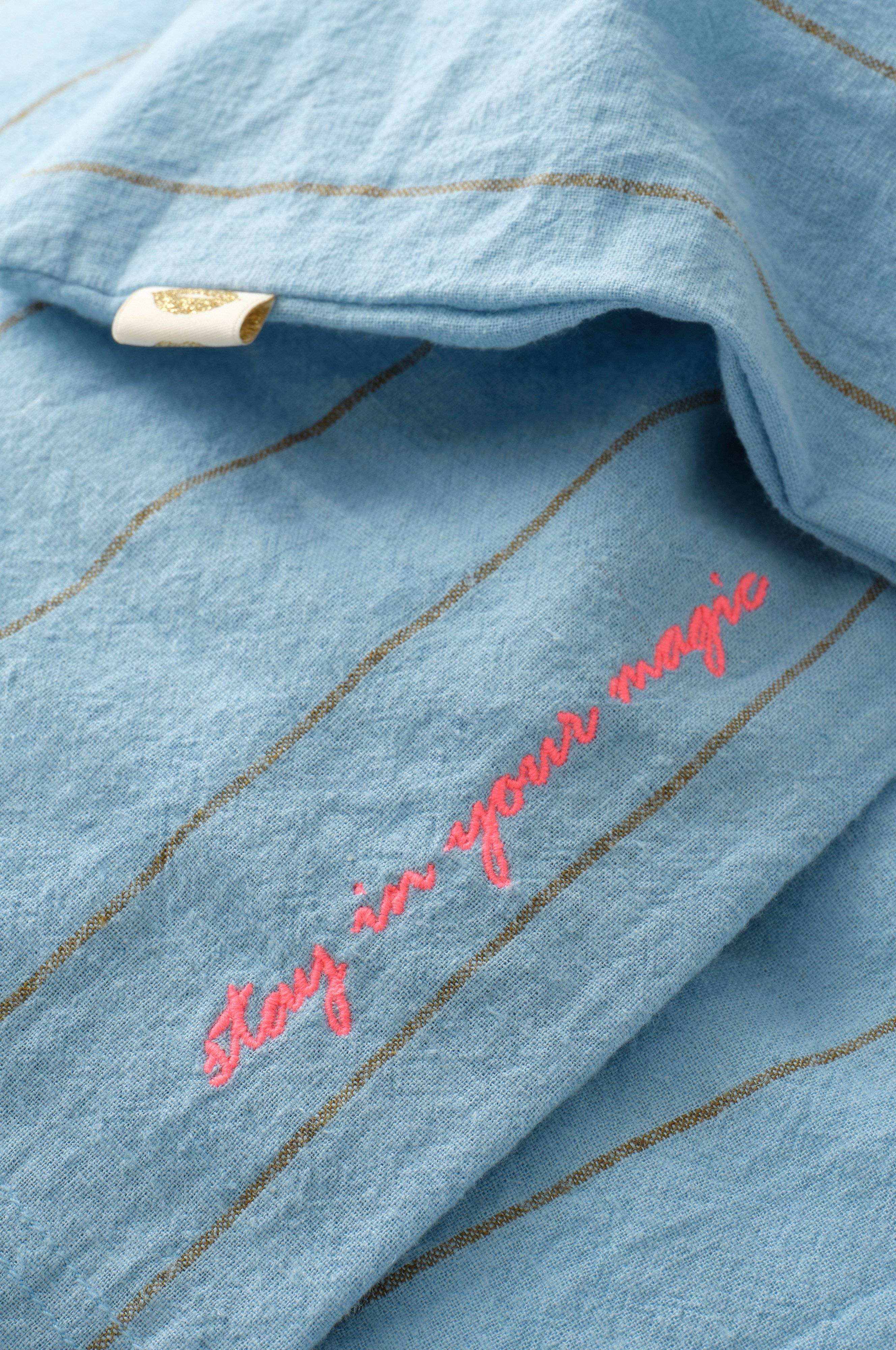 Sengesett Elly Thin Stripe i resirkulert halvlinne 2 eller 3 stykker