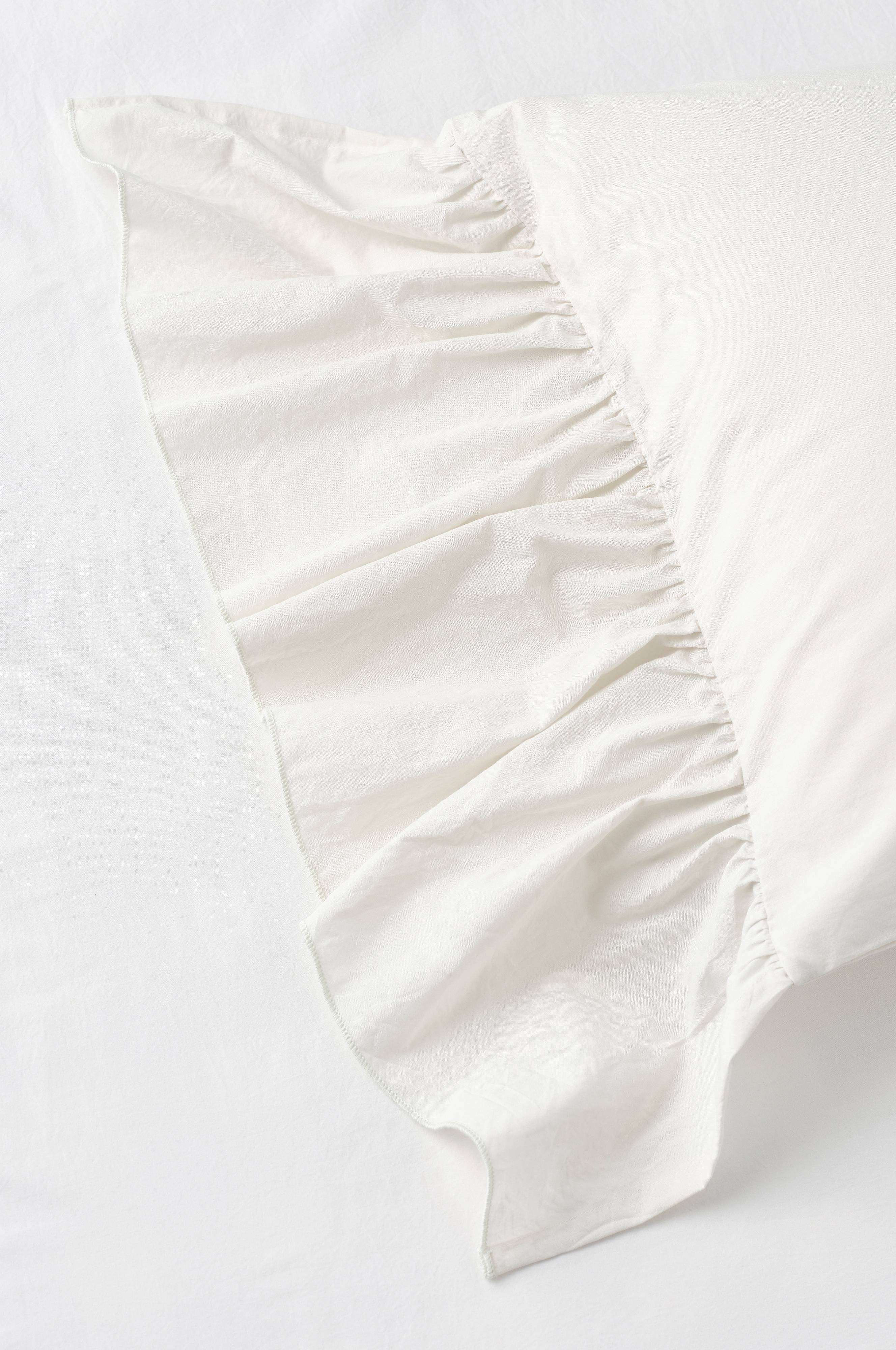 Putetrekk Juliette Giant Frill i vasket bomull