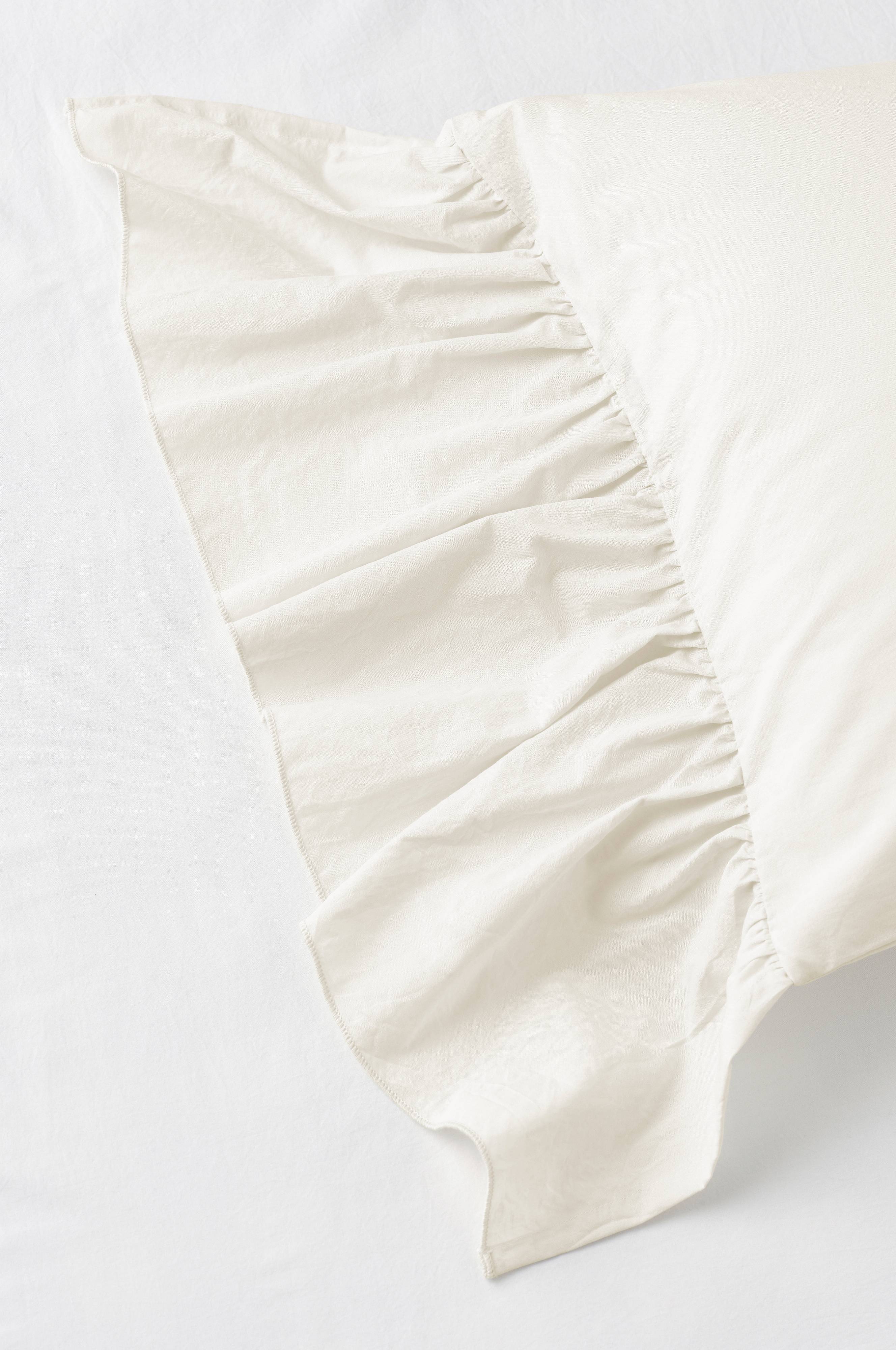 Putetrekk Juliette Giant Frill i vasket bomull
