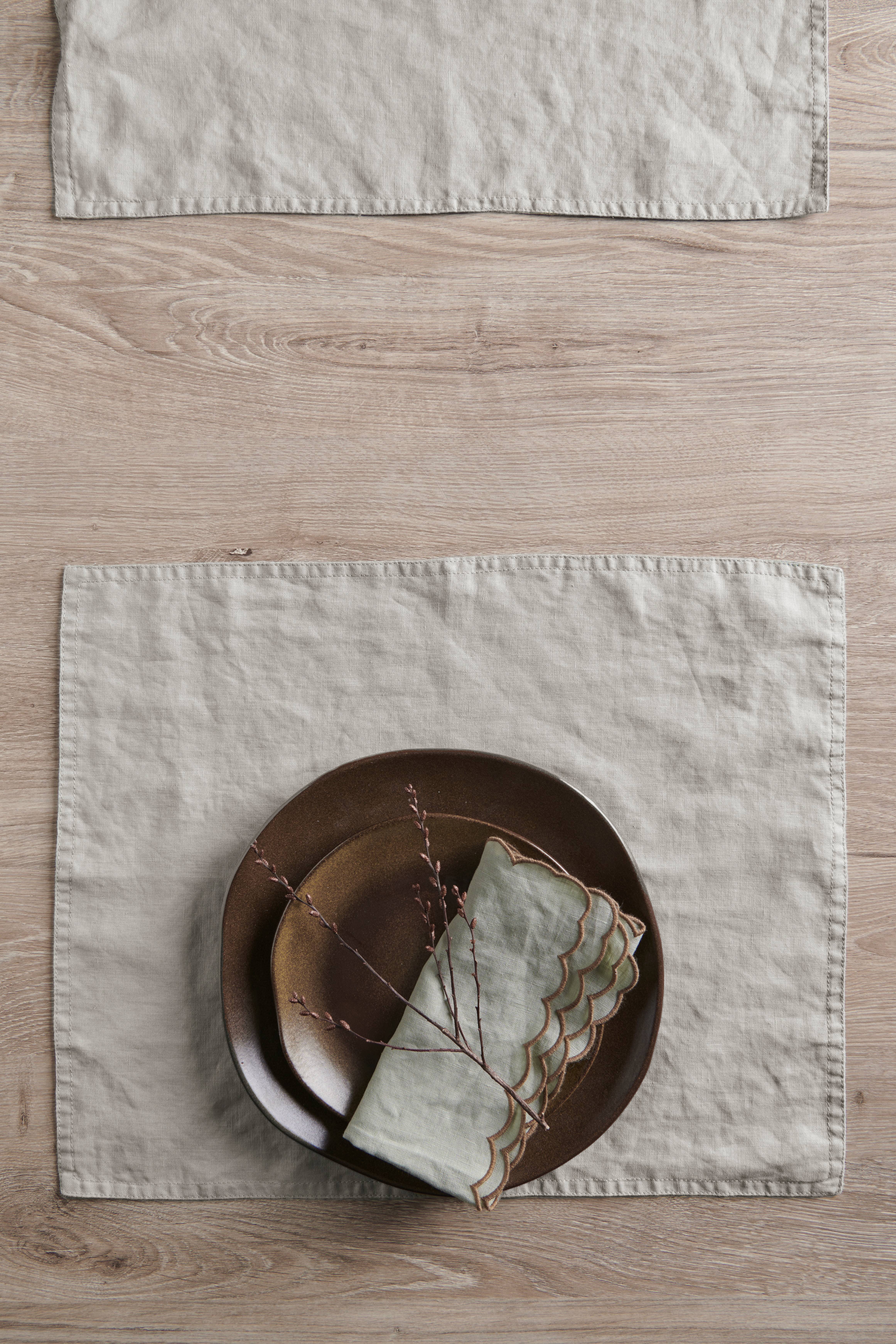 Bordbrikke Malva 2-pk i 100% lin