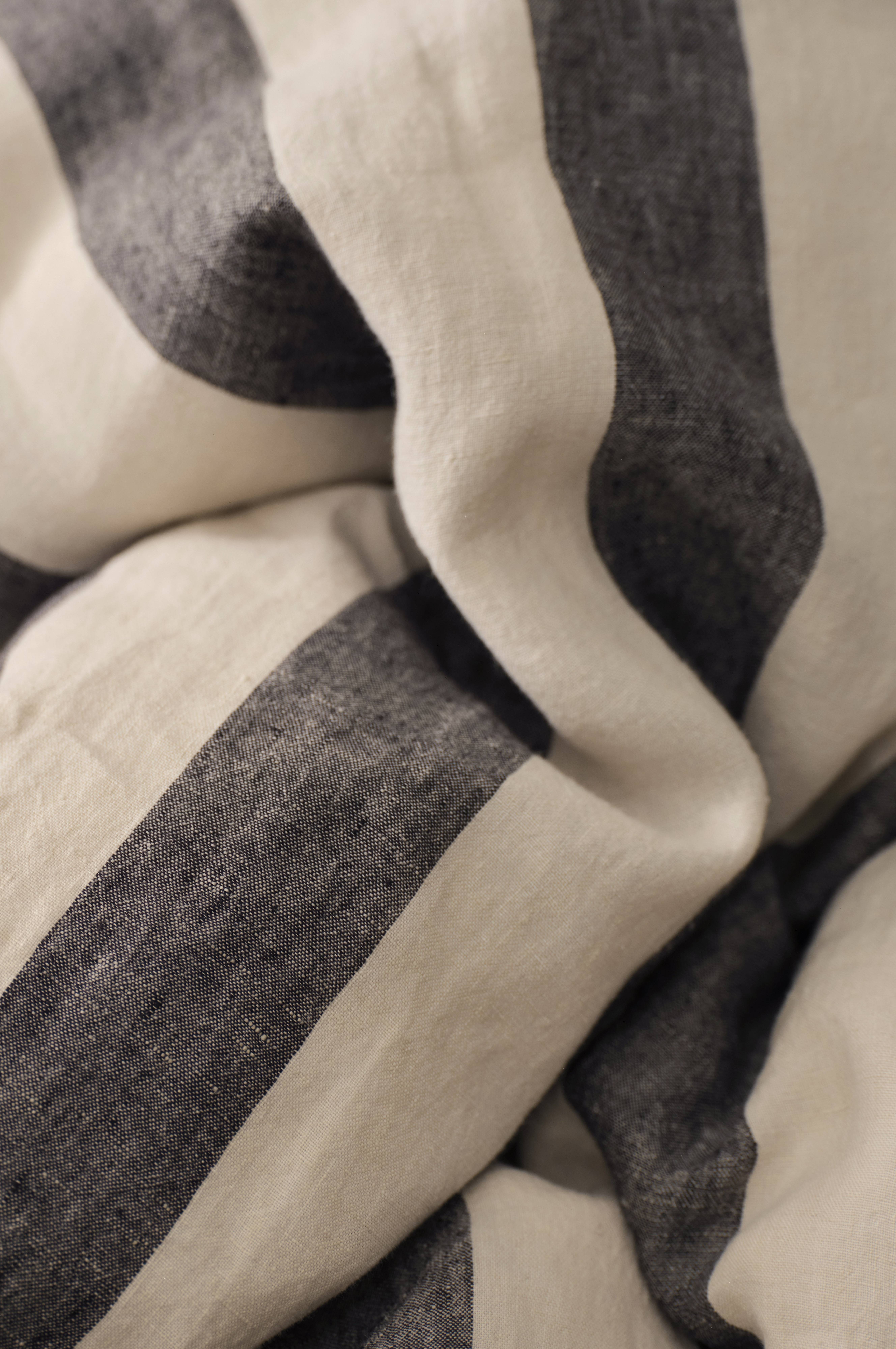 Sengesett Candice Block Stripe i vasket lin, 2 deler
