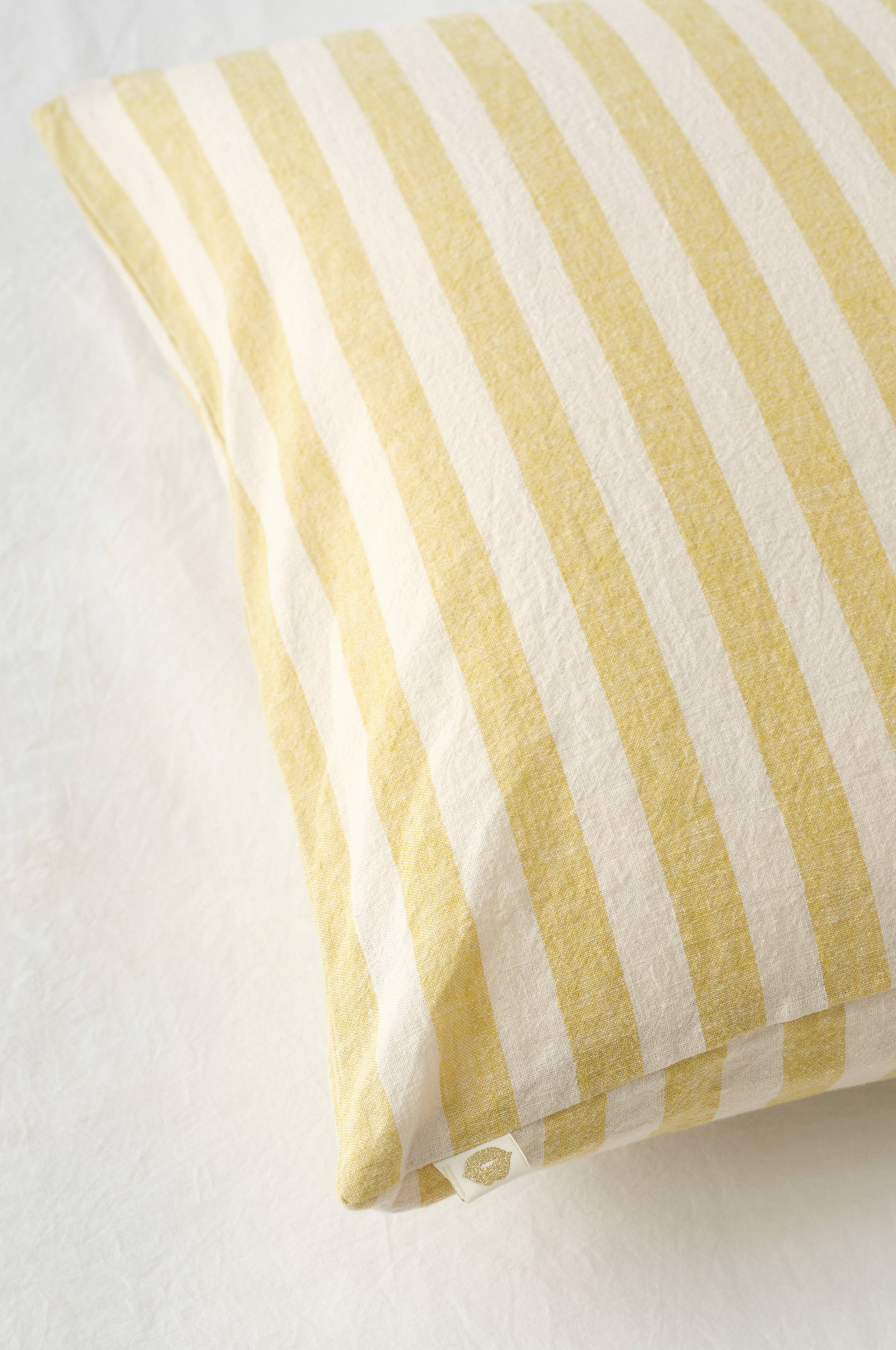 Sengesett Elly Classic Stripe i resirkulert halvlinne 2 eller 3 stykker