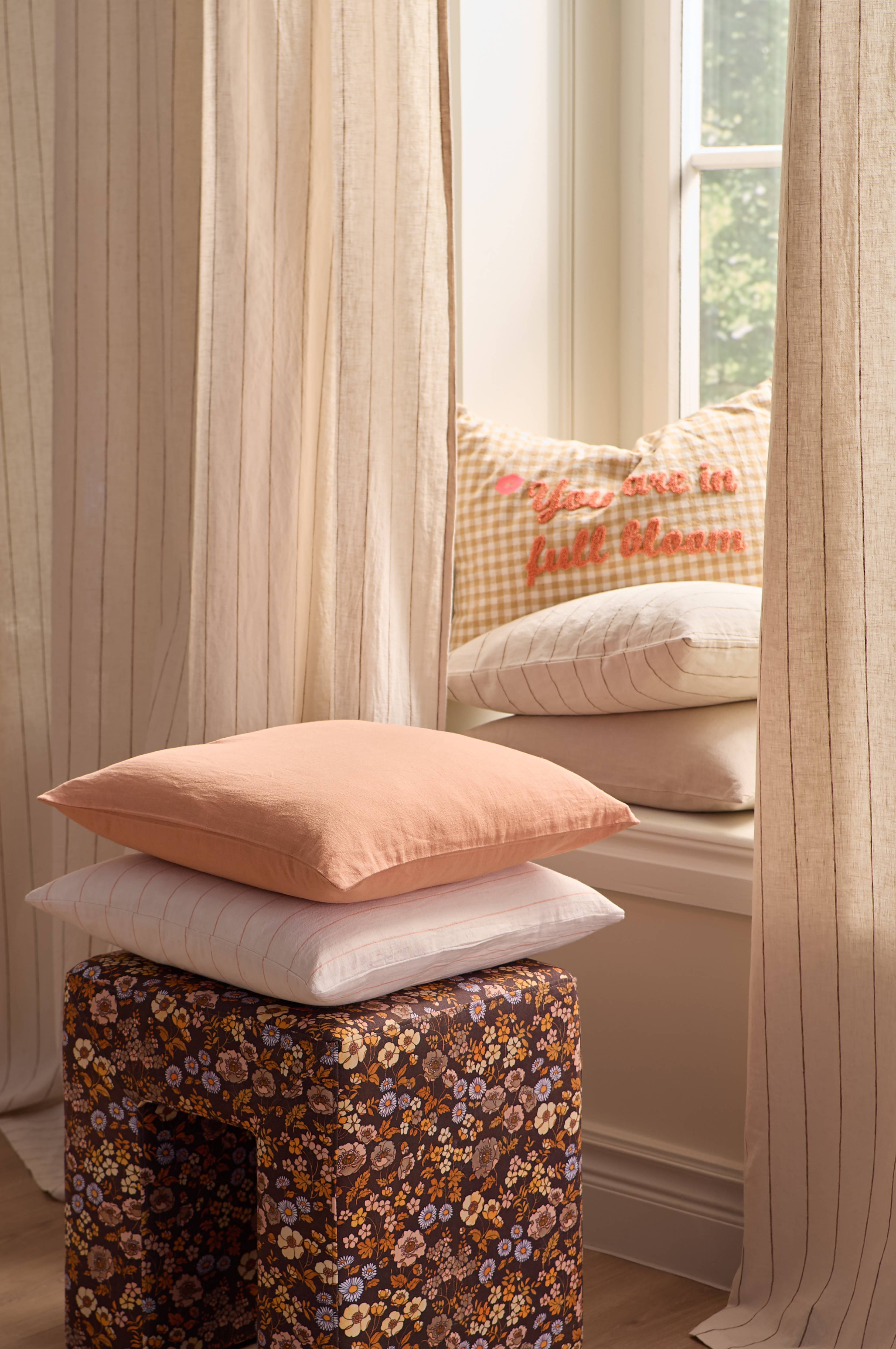 Putetrekk Elly Check Cushioncover i resirkulert halvlinne