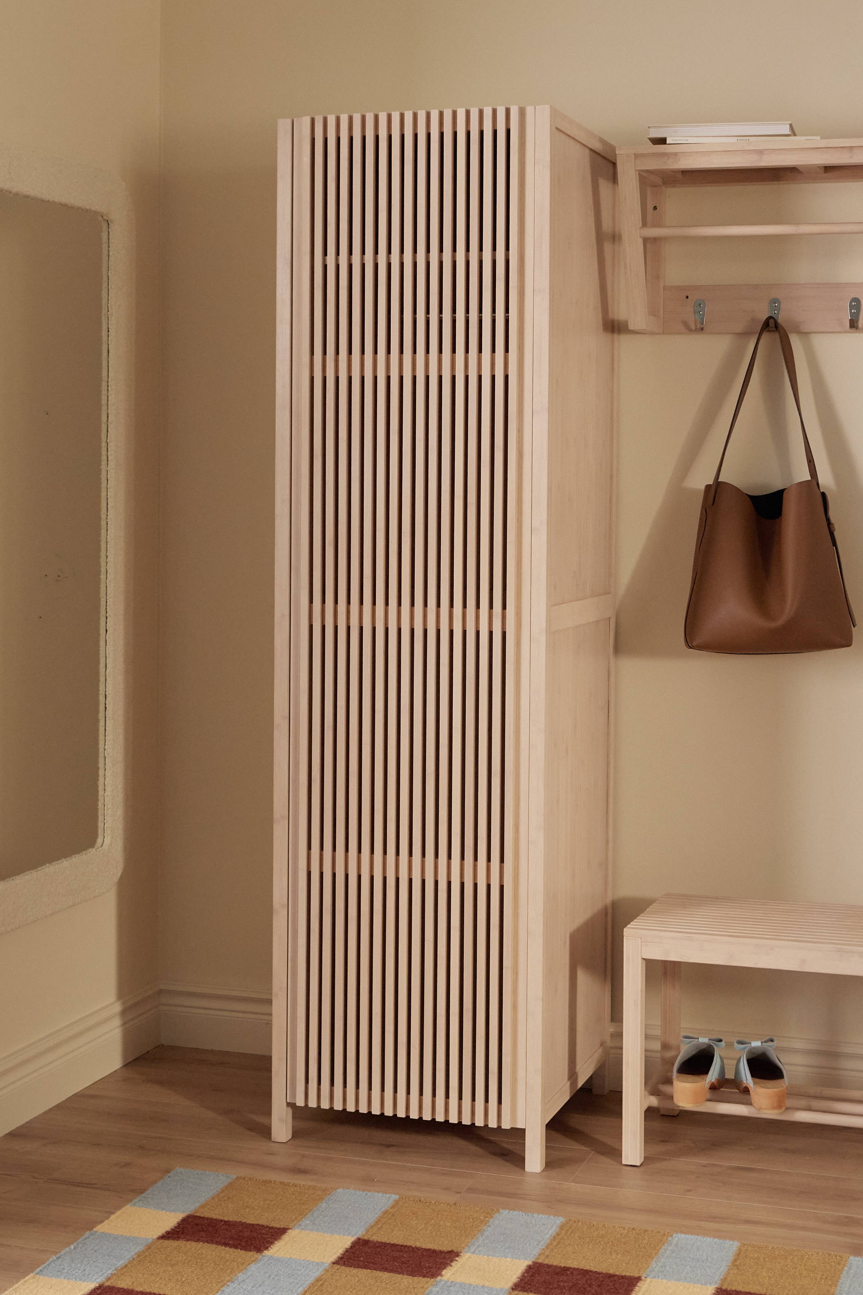 Garderobe Stripe