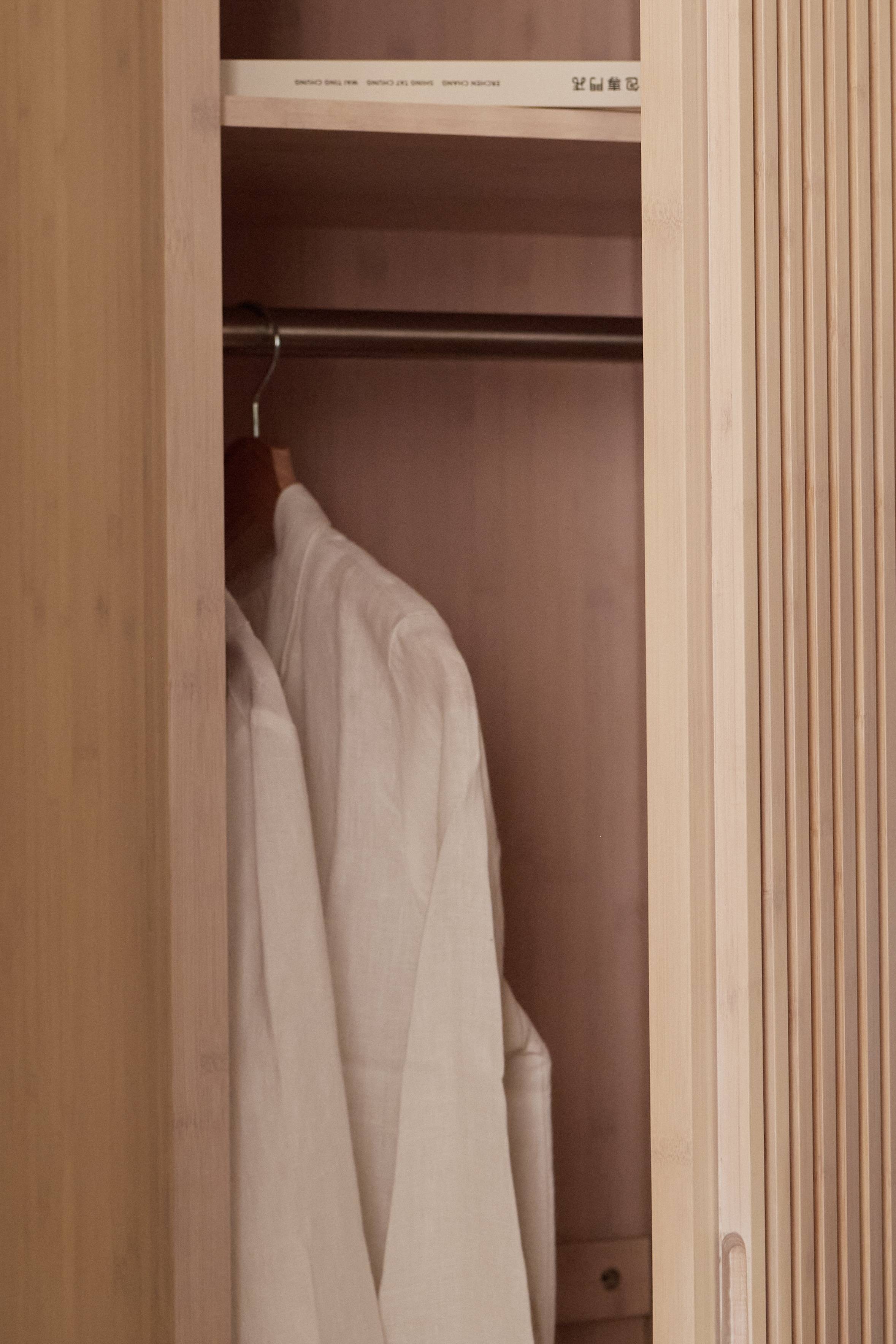 Garderobe Stripe