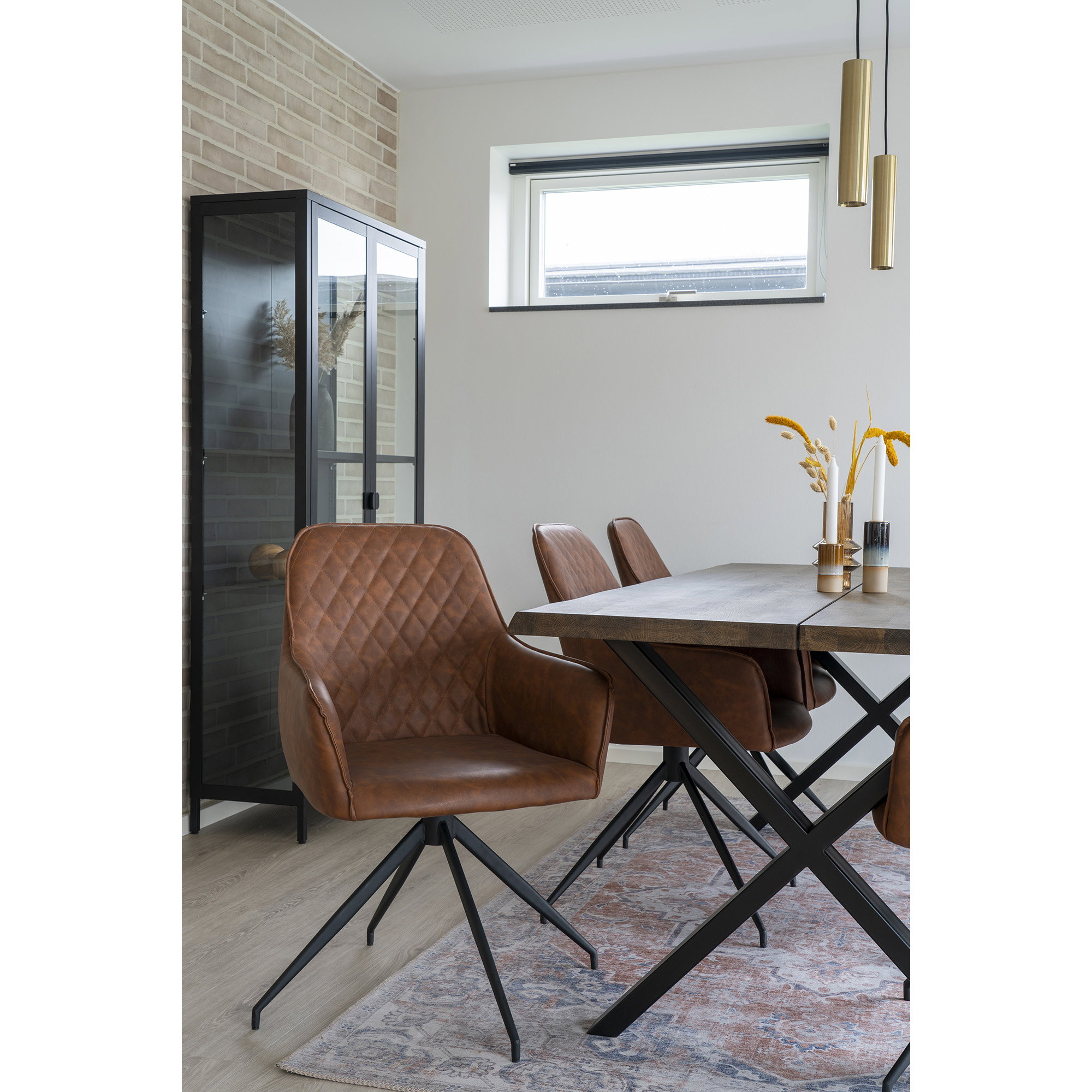 Harbo Dining Chair with swivel