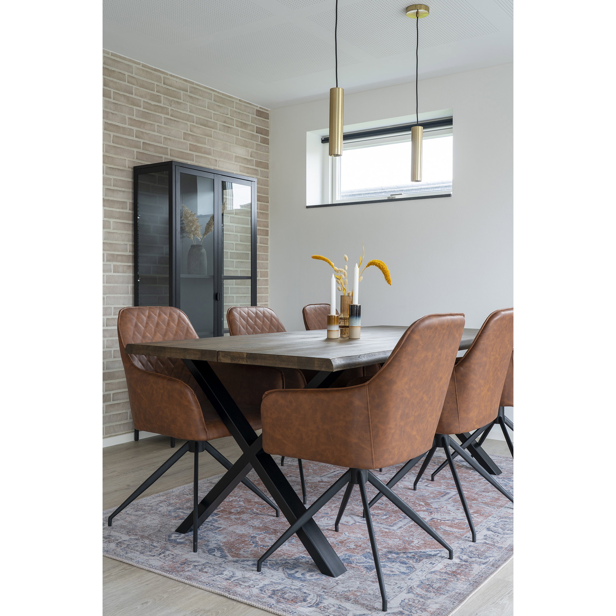 Harbo Dining Chair with swivel