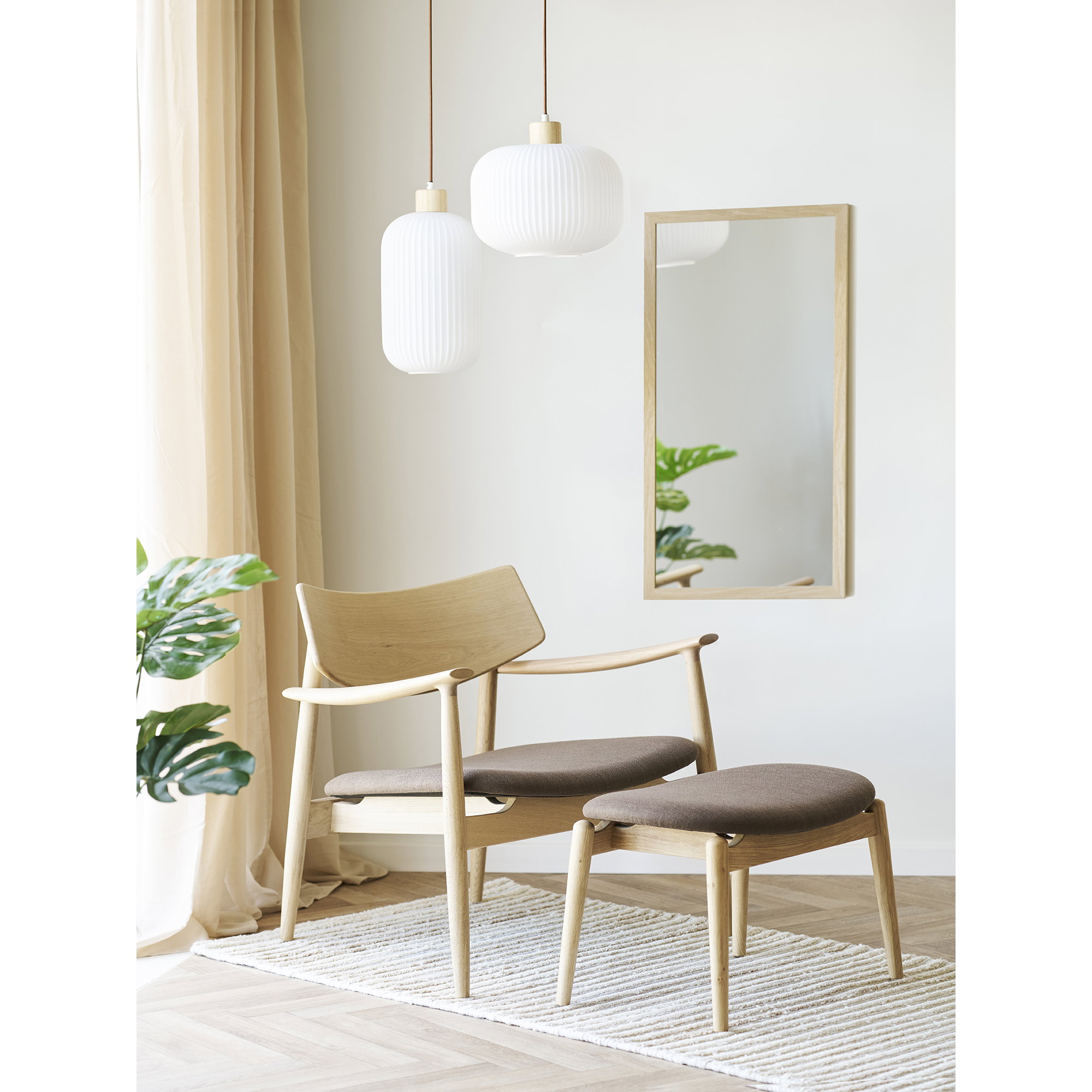 Olvera Lounge chair