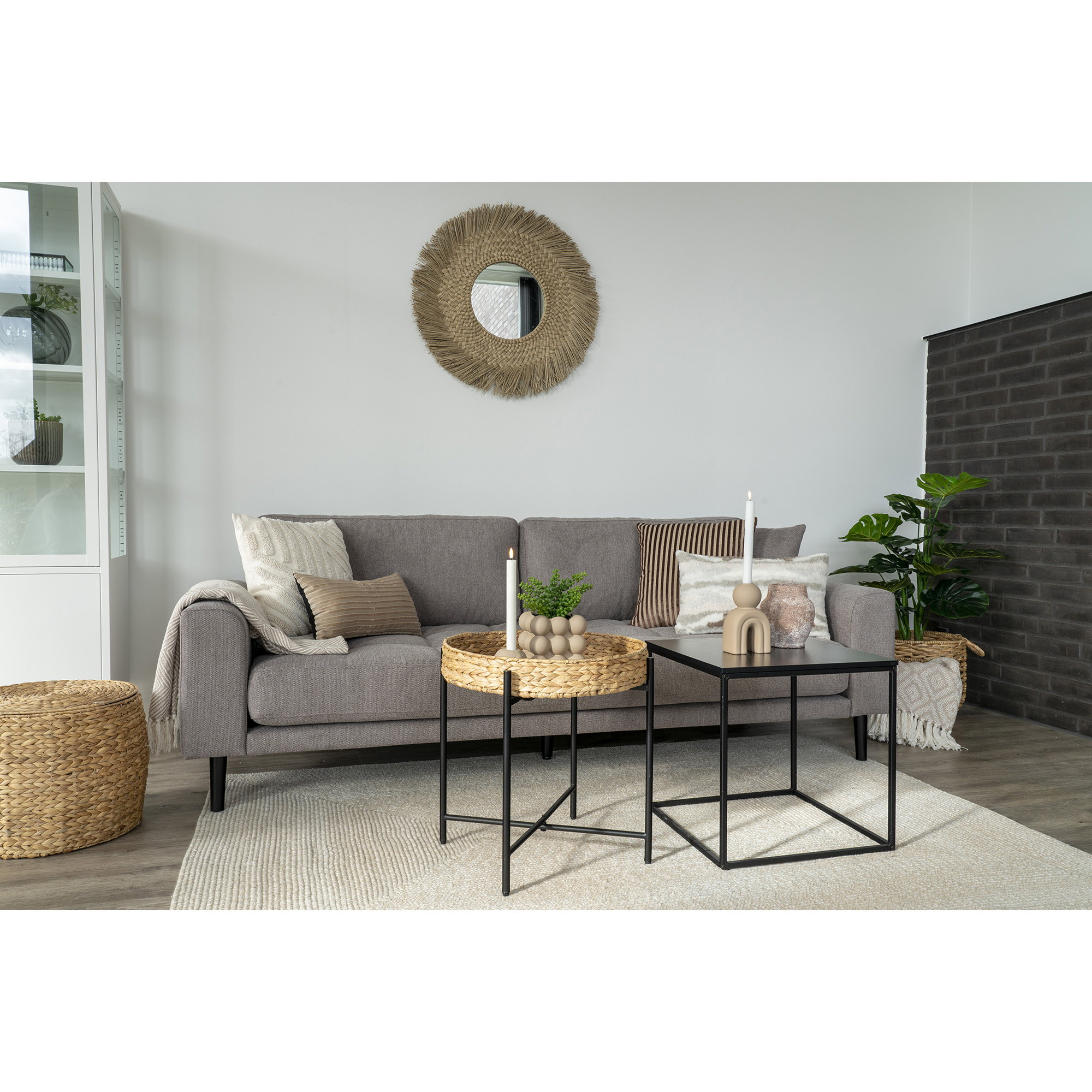 Naro Side table