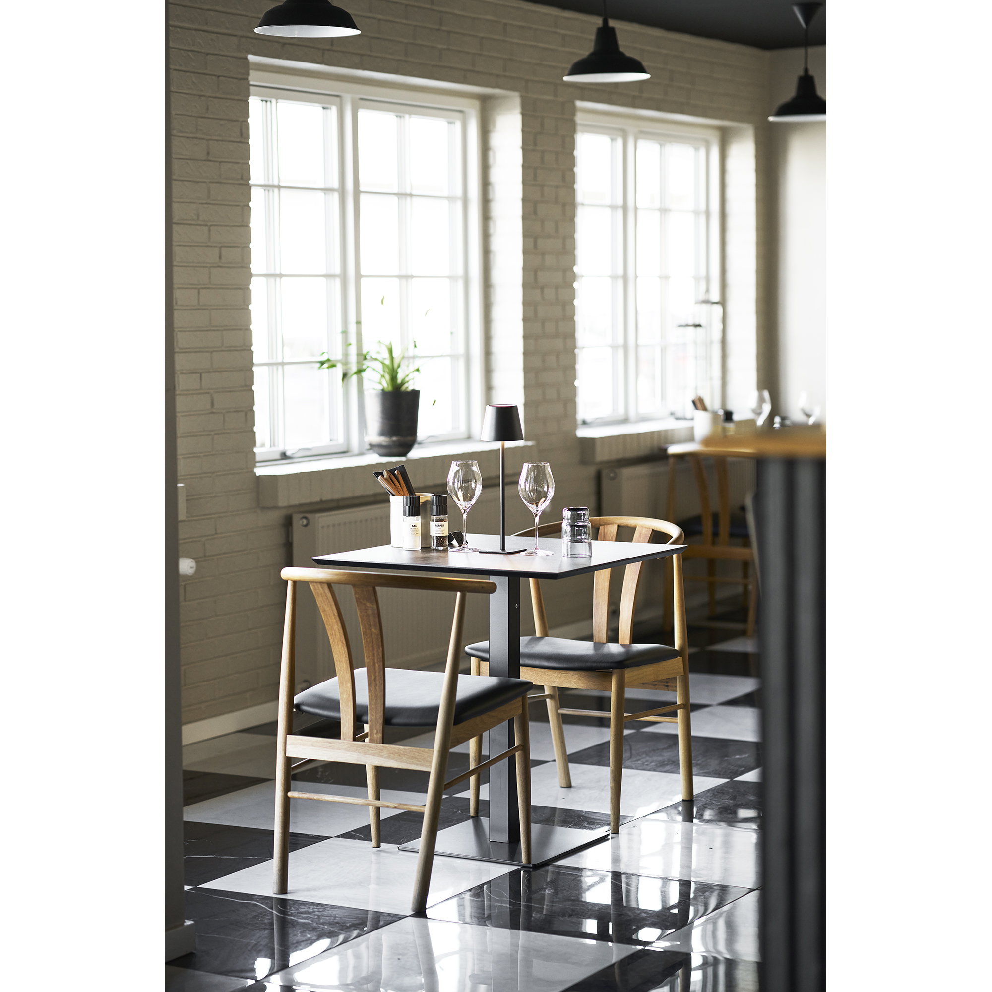 Fano Cafe Table