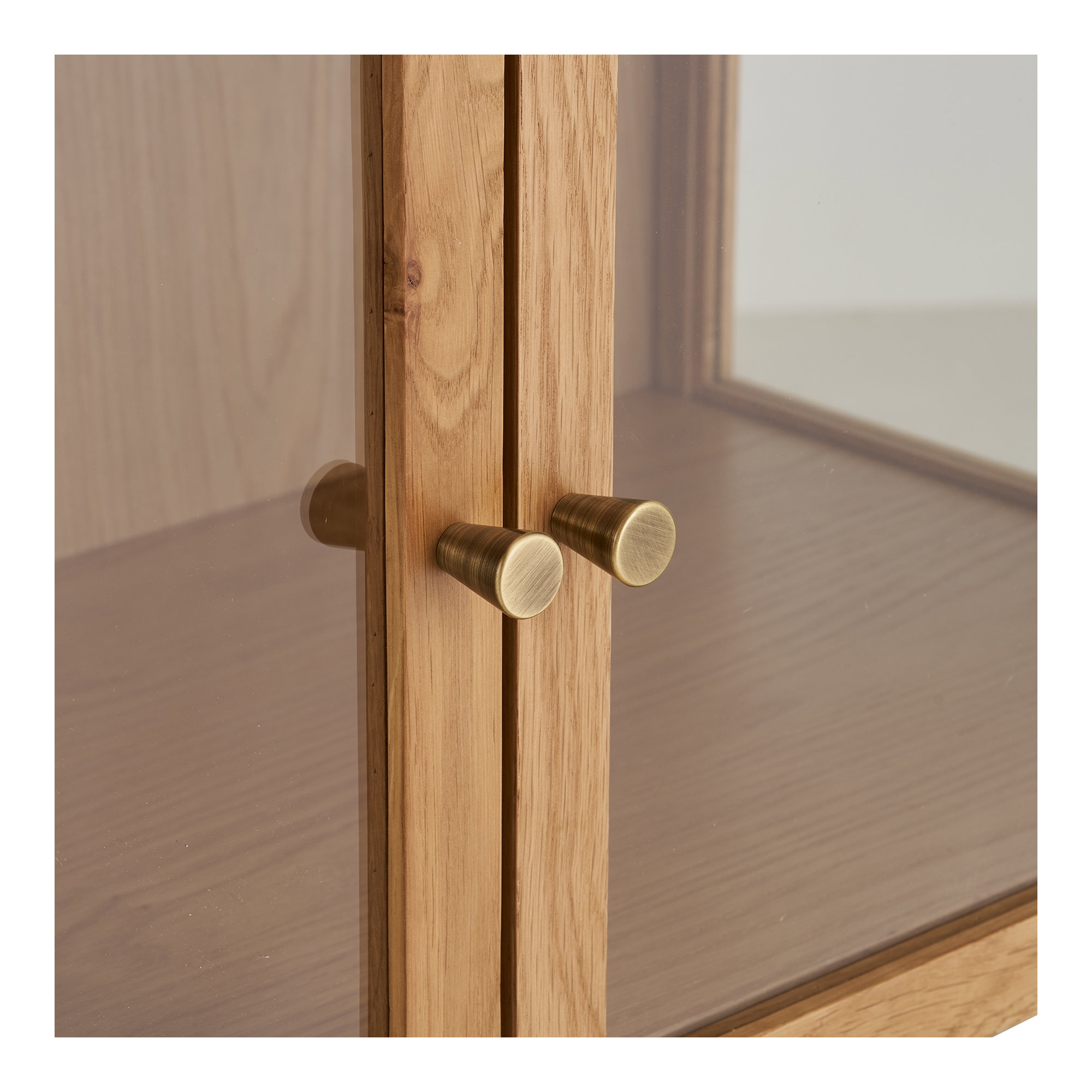Zamora Cabinet