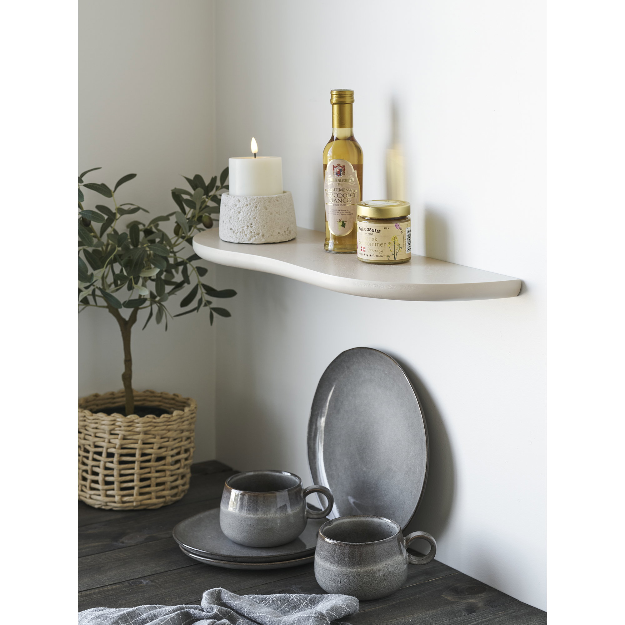 Botta Wall Shelf