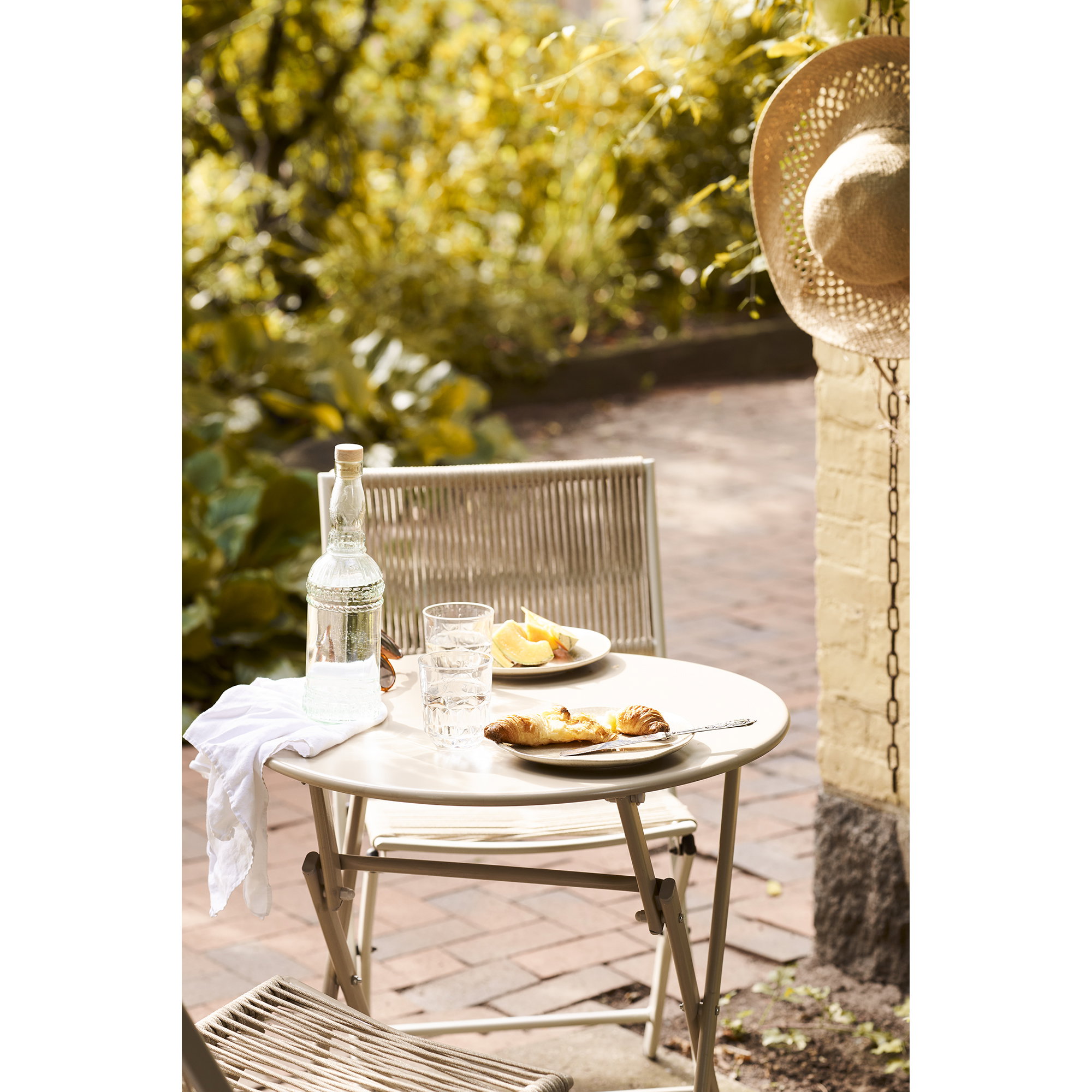 Arcas Bistro Set
