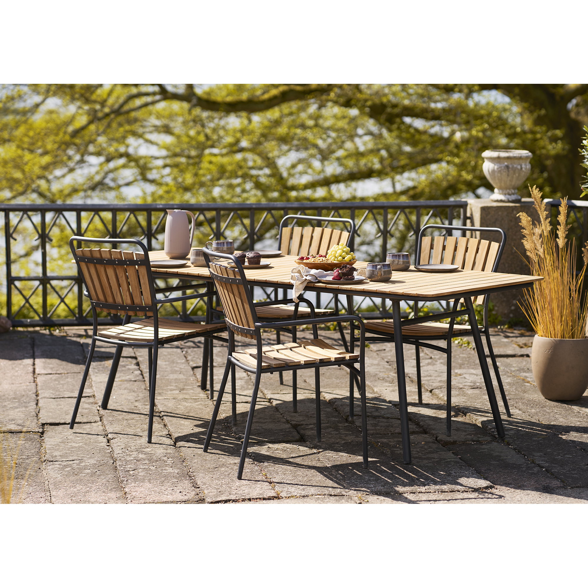 Cleveland Dining Table