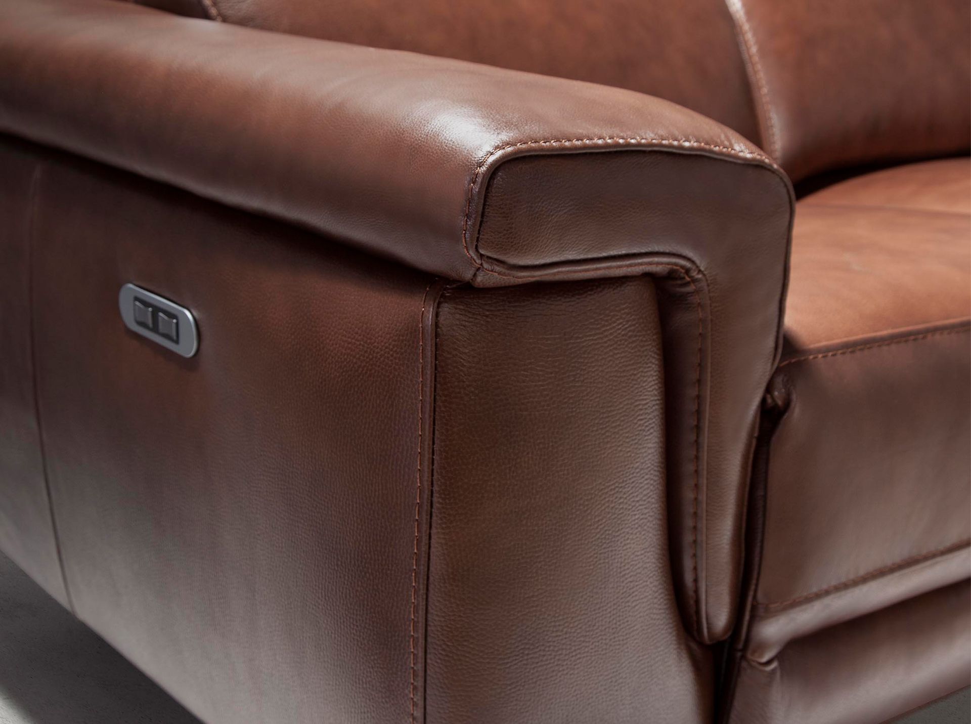 2 seater relaxation sofa in brown leather