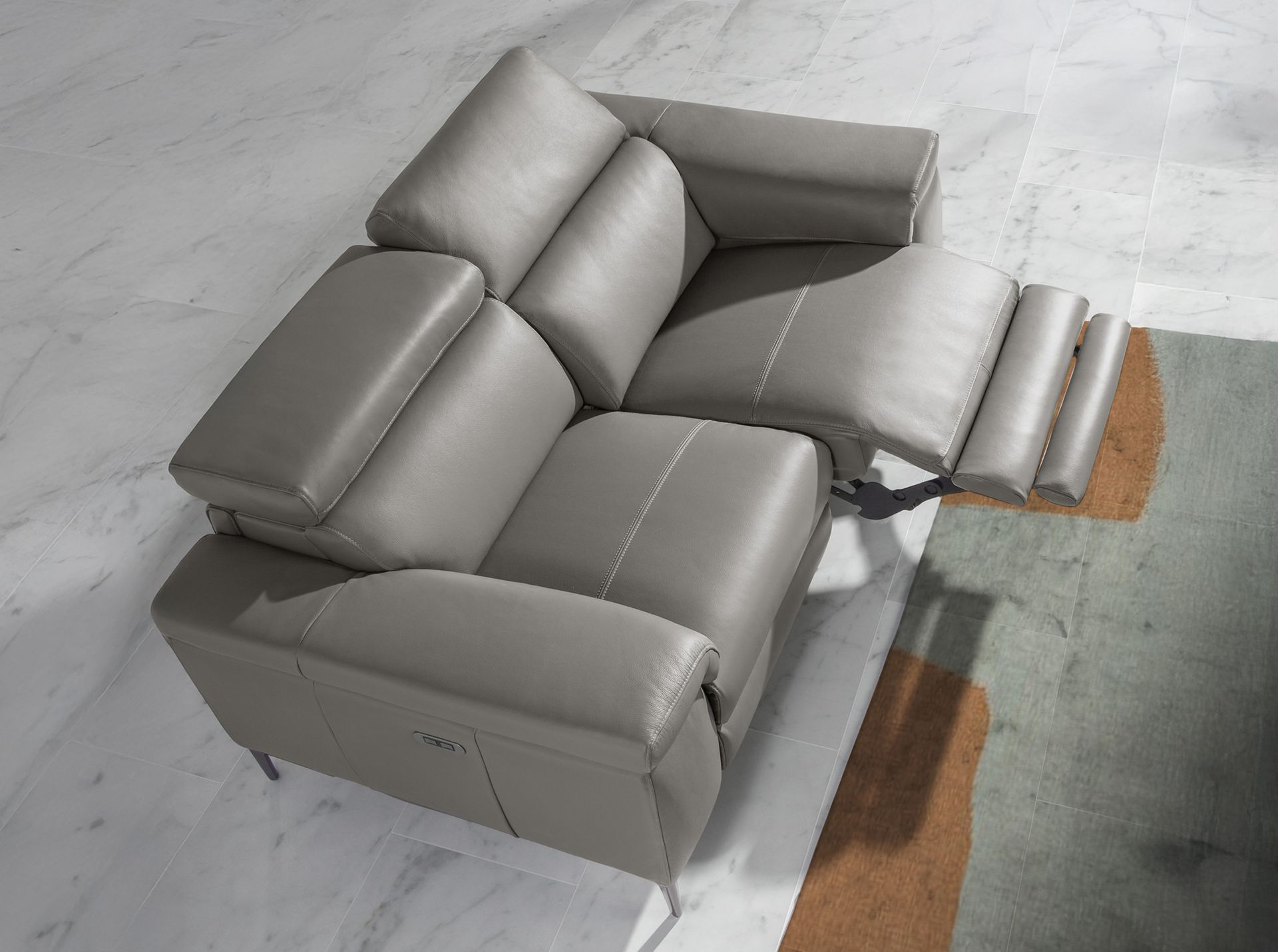 3 seater relaxation sofa in dark grey leather