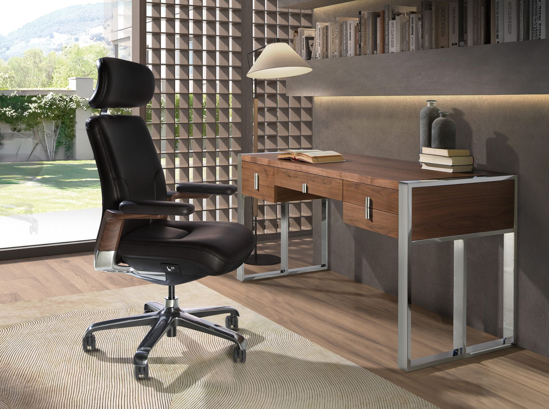 Black leatherette Swivel Office Chair