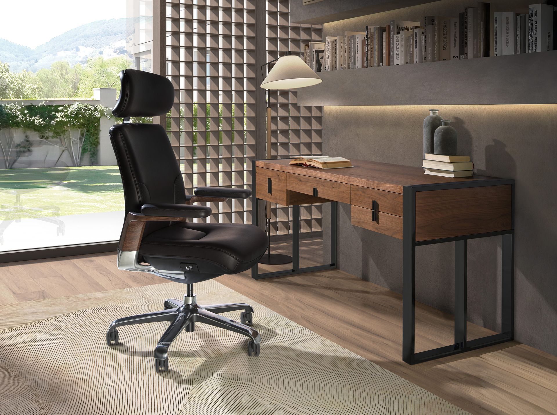 Black leatherette Swivel Office Chair
