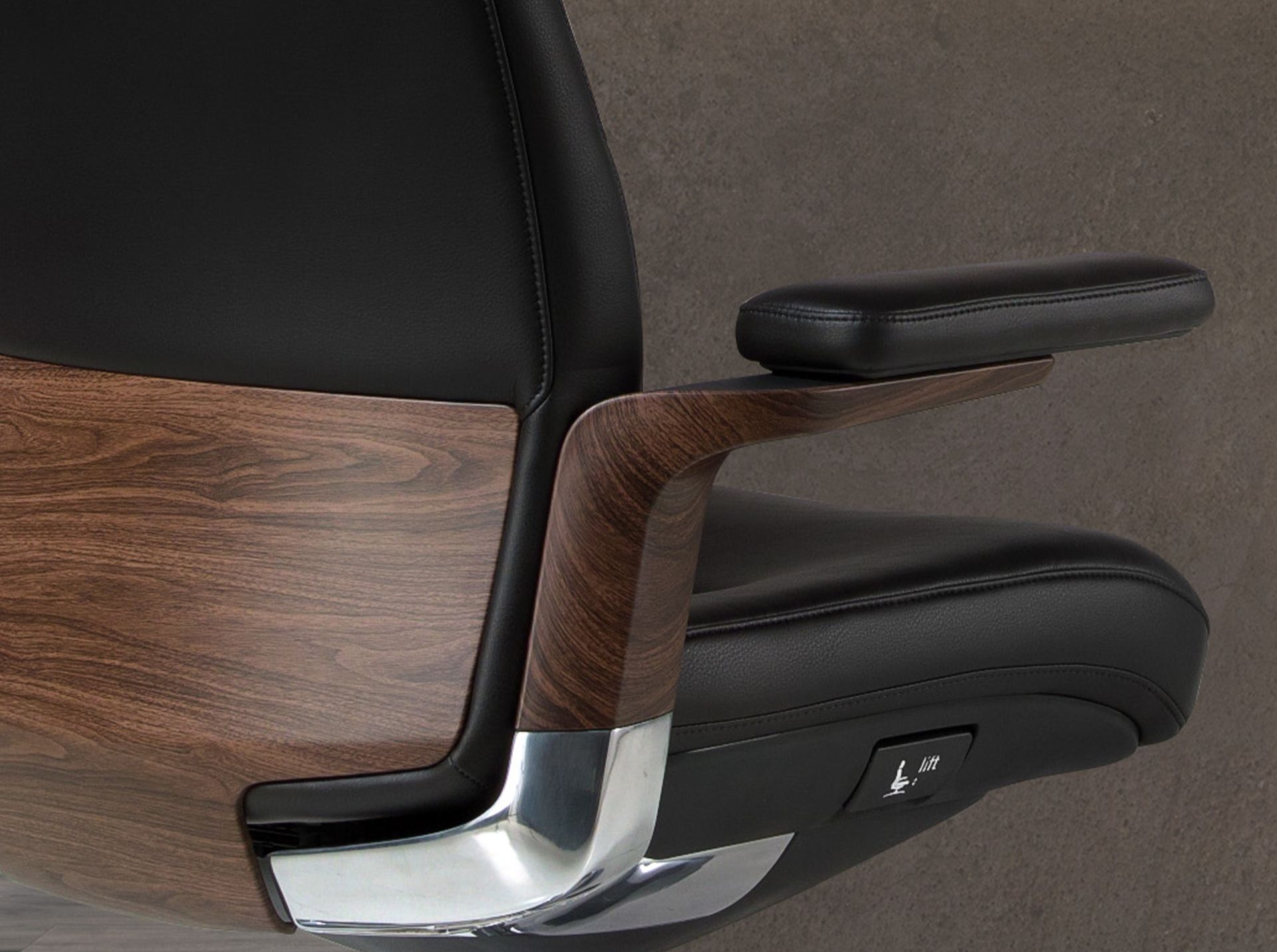 Black leatherette Swivel Office Chair