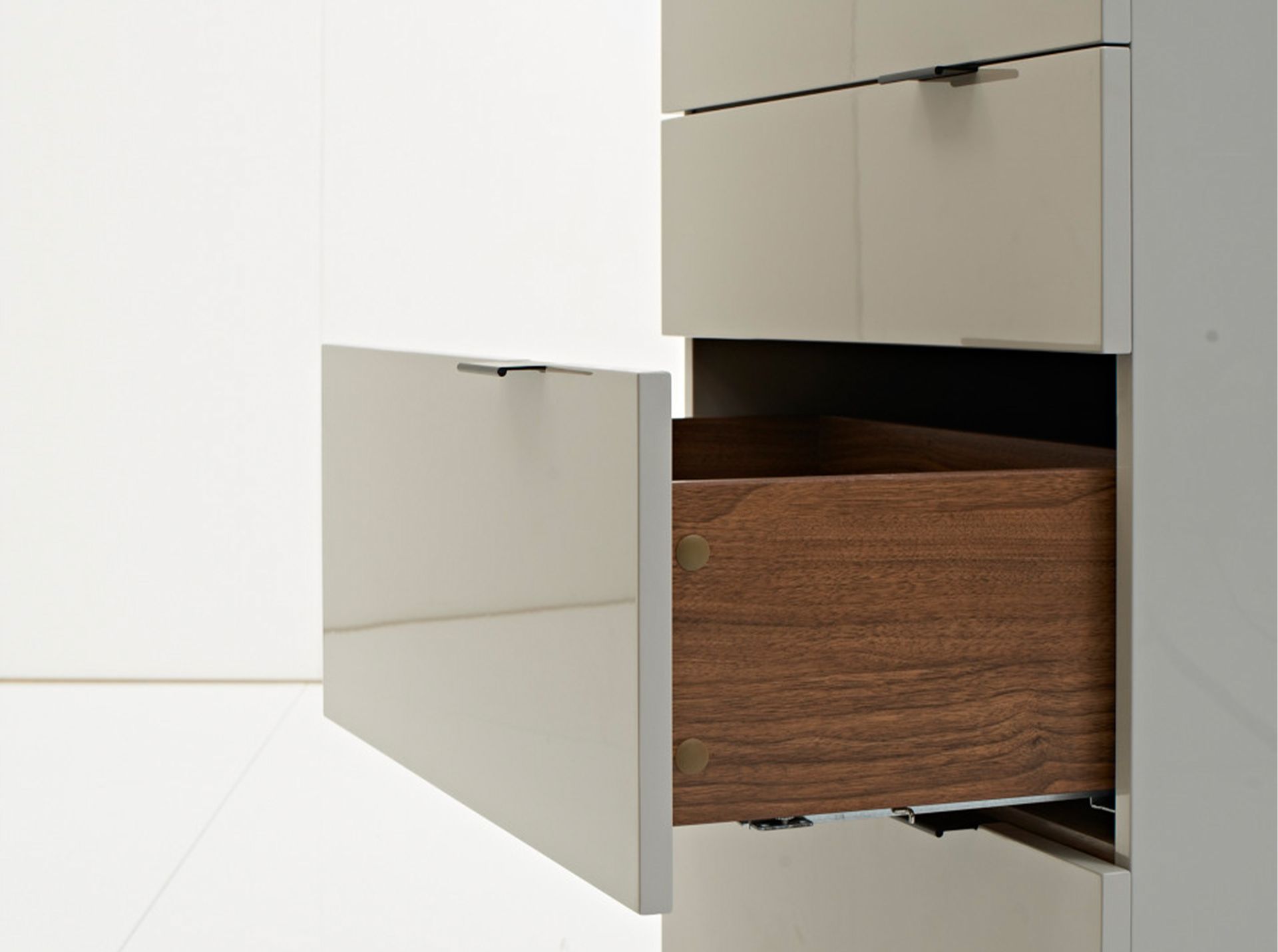 Chiffonier grey wood and black steel