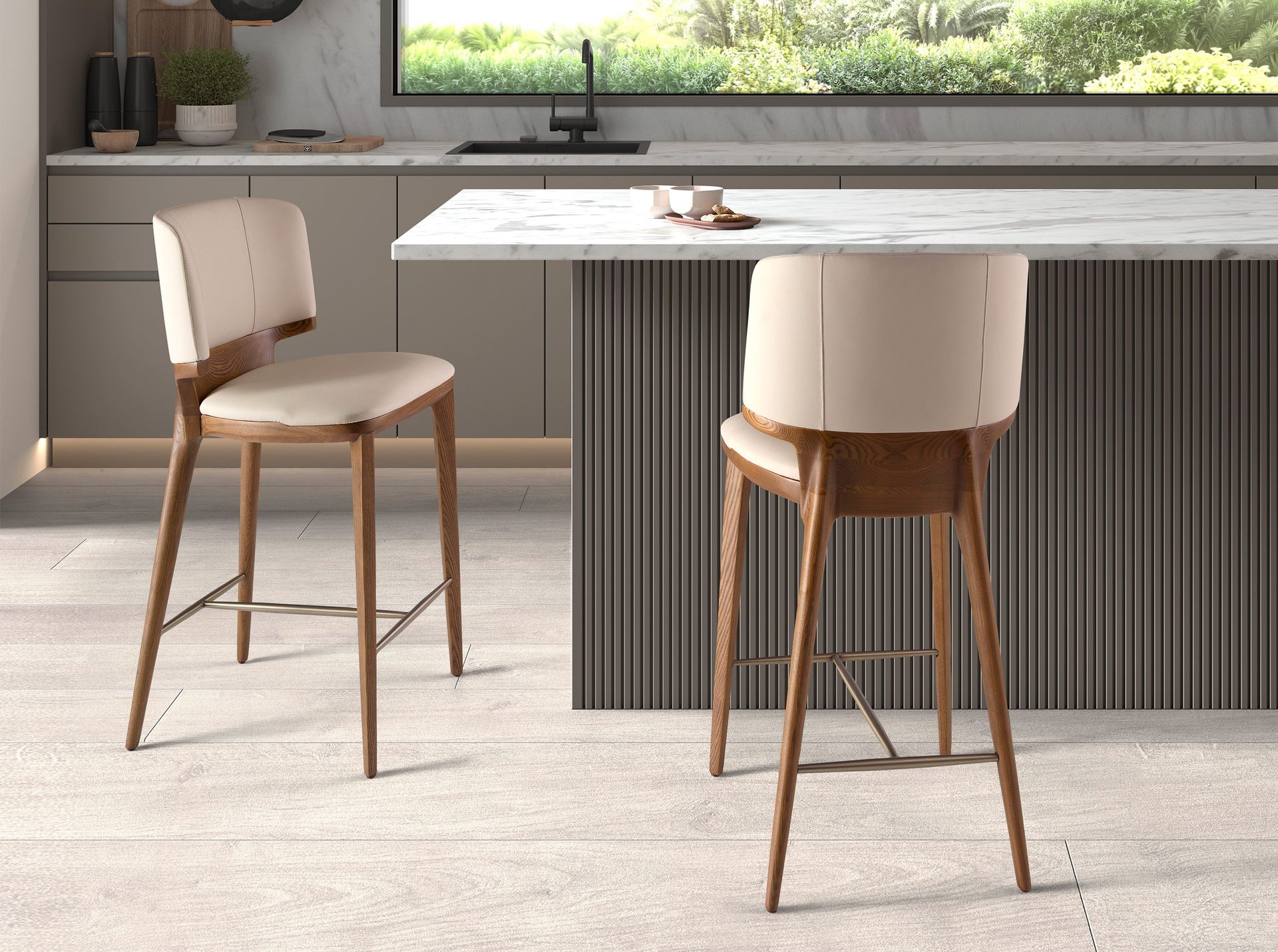Cream leatherette stool