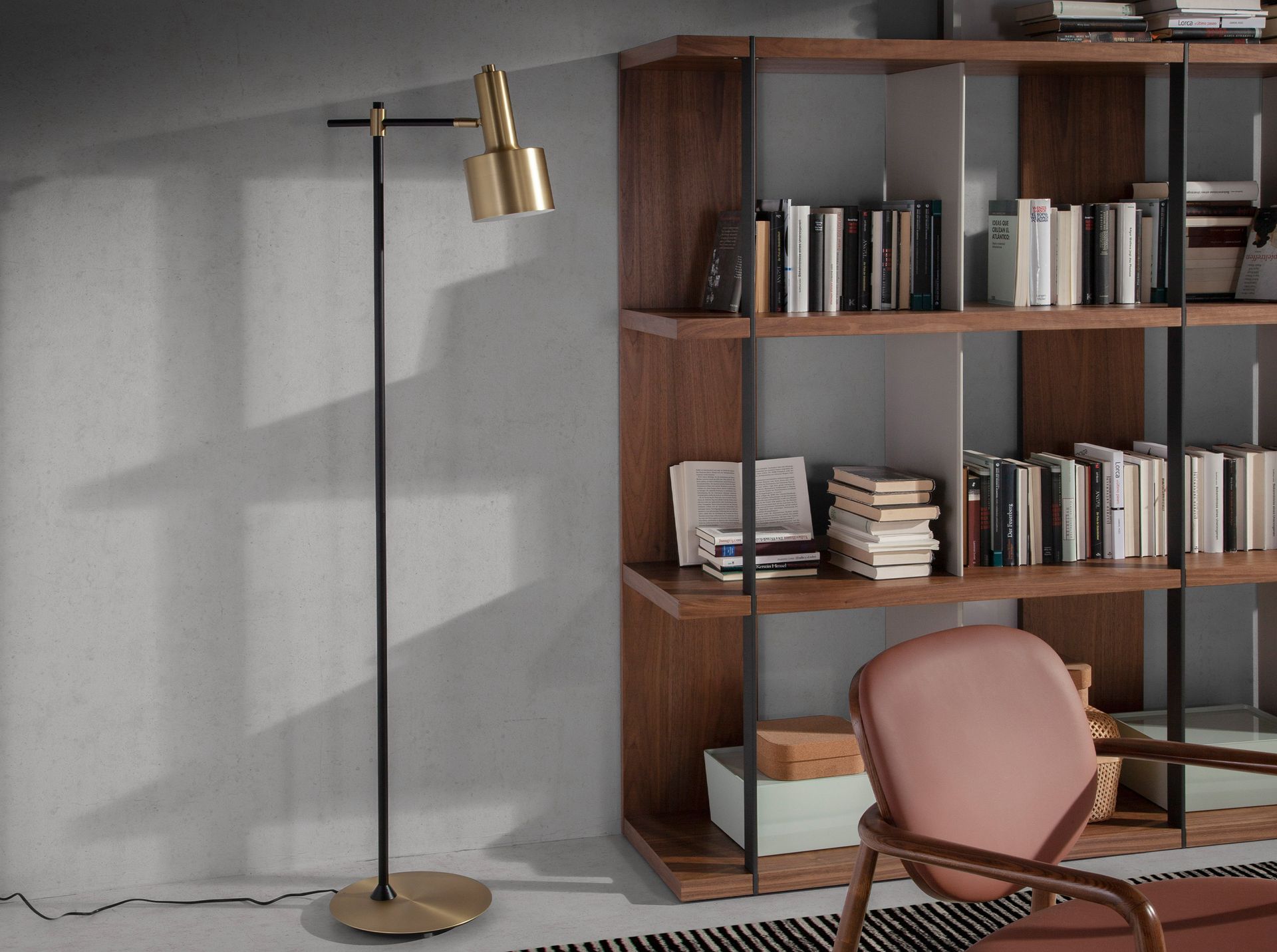 Floor lamp gold aluminium and black steel