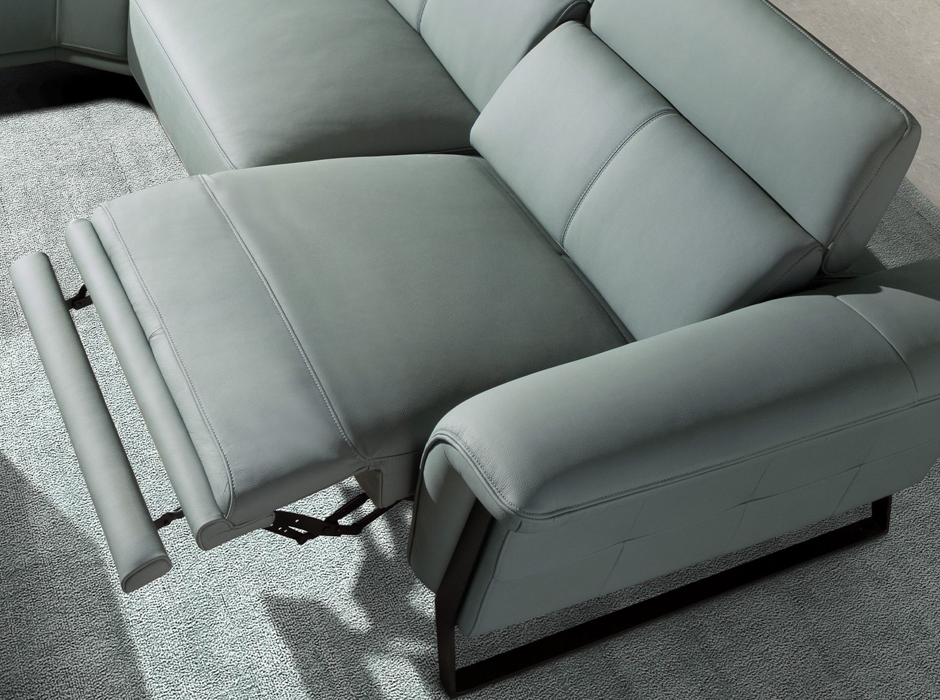 Left chaise longue relax sofa in turquoise green leather