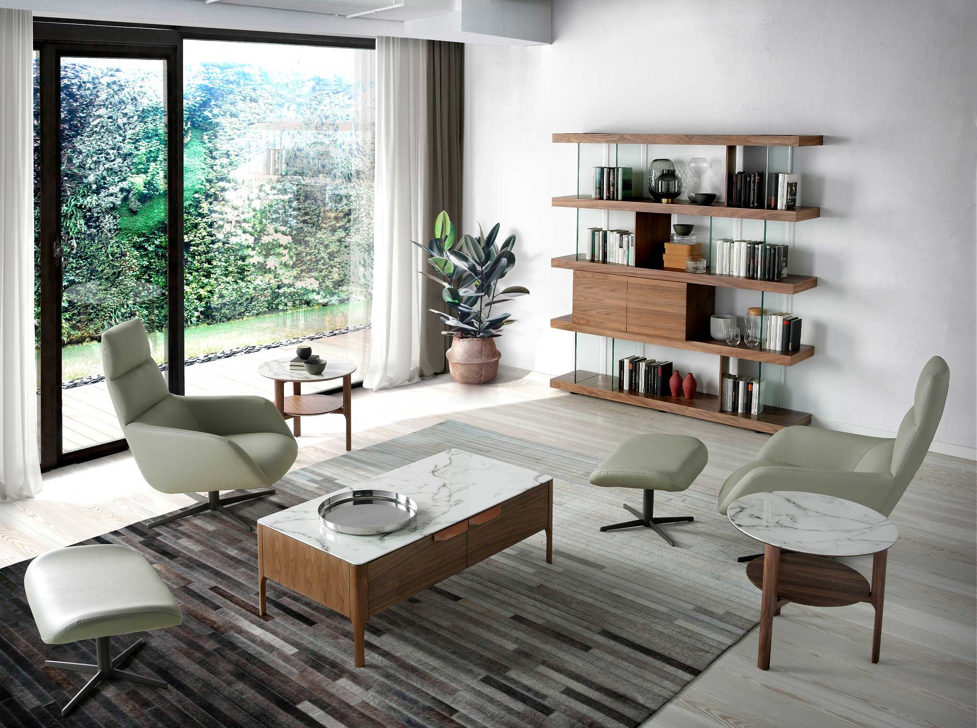 Round side table in marble-effect glass and walnut