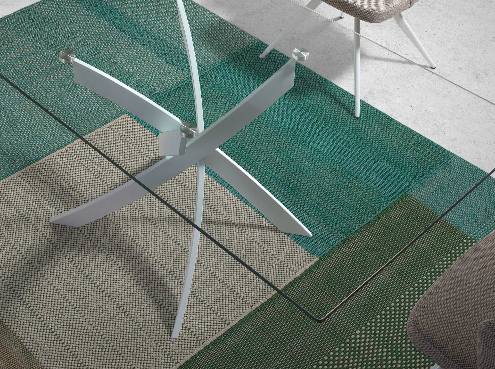 Rectangular tempered glass and white steel dining table