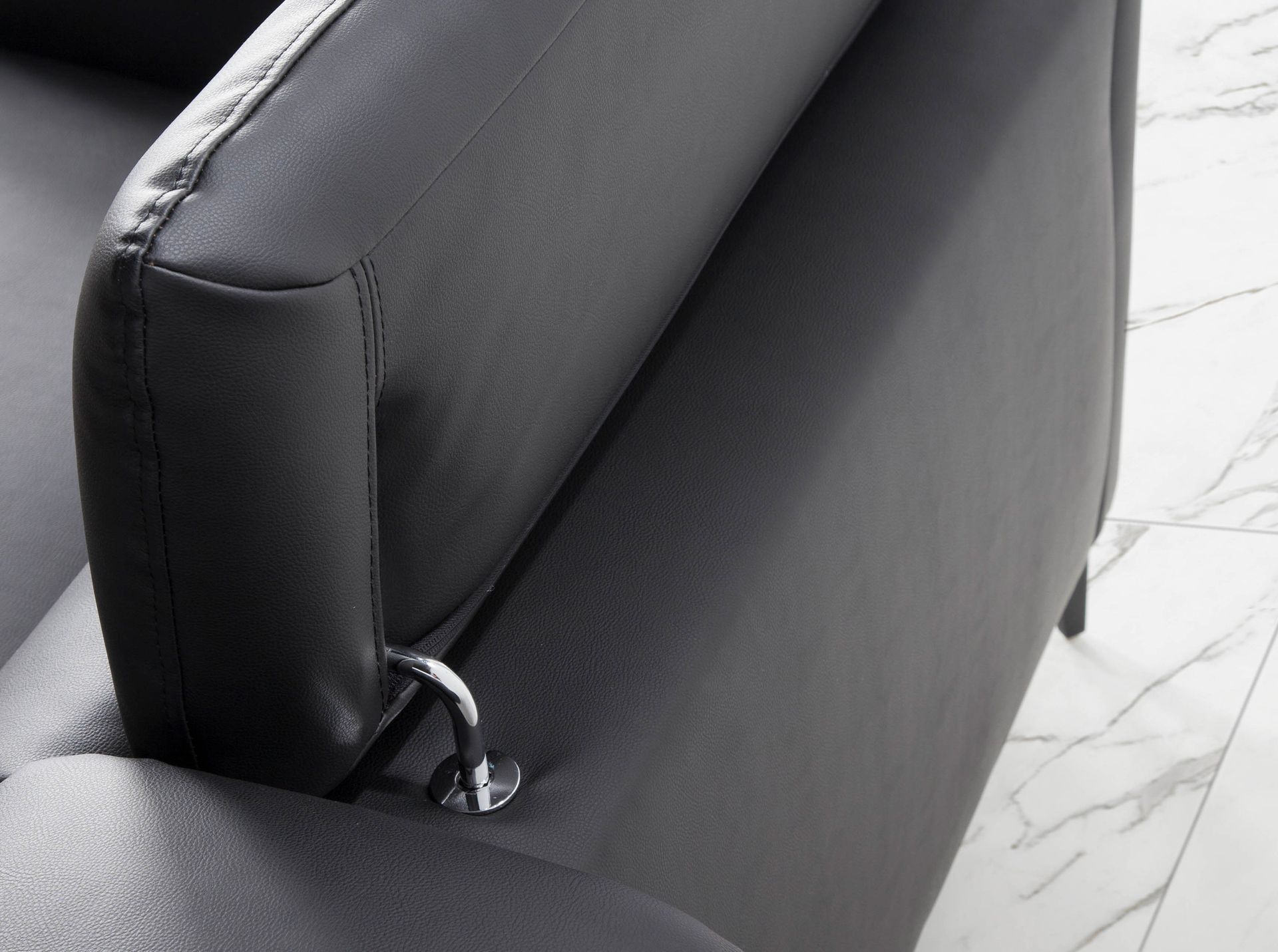 Right chaise longue sofa in black leather