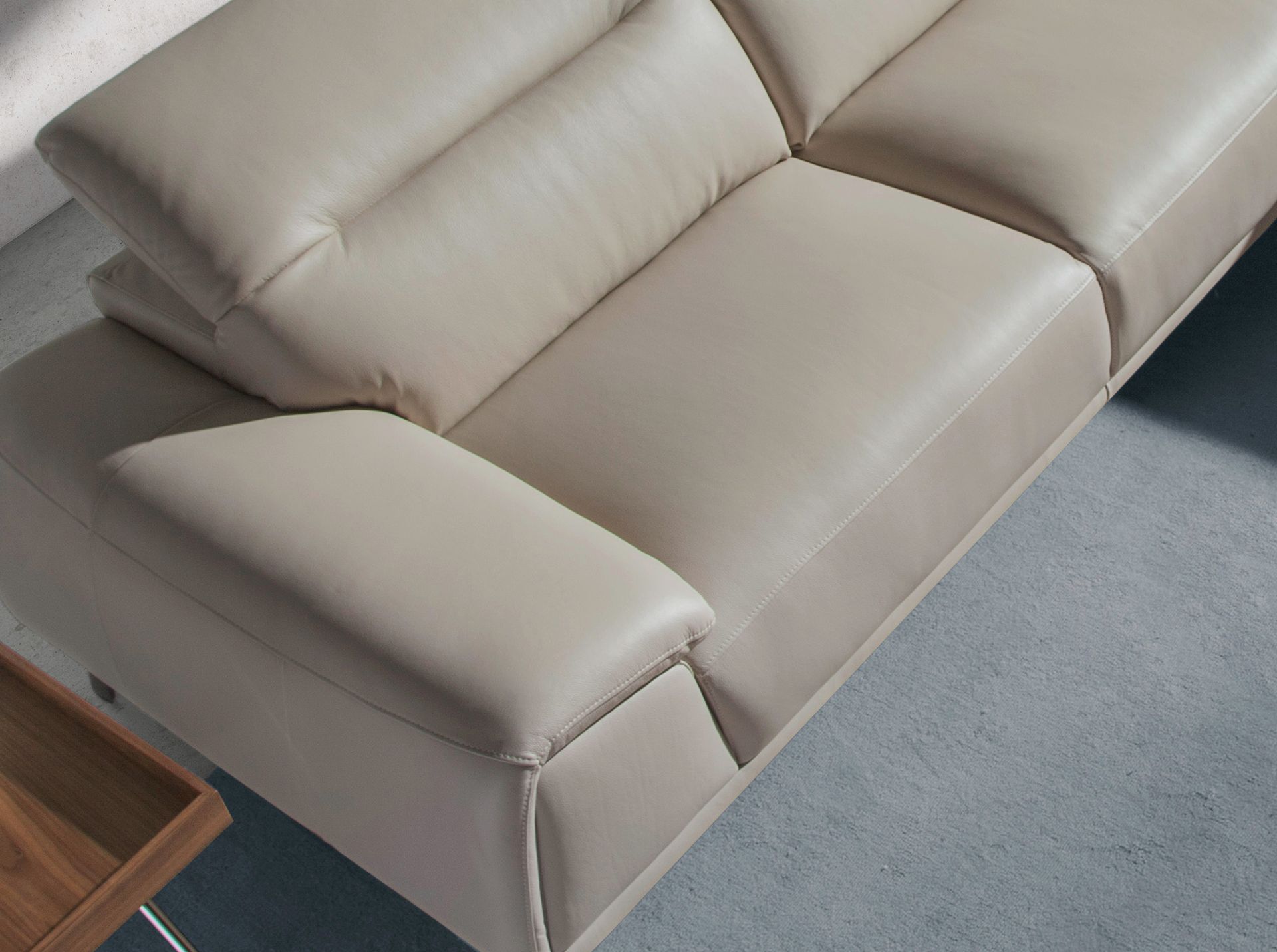 Right chaise longue sofa in taupe grey leather