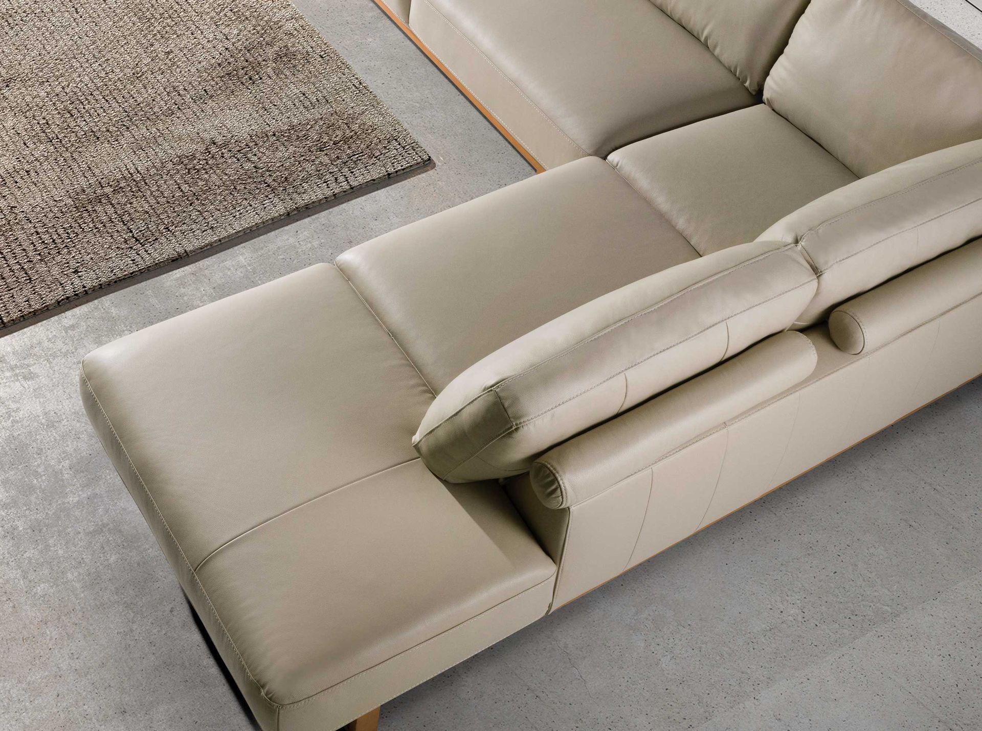 Right corner sofa in sand leather