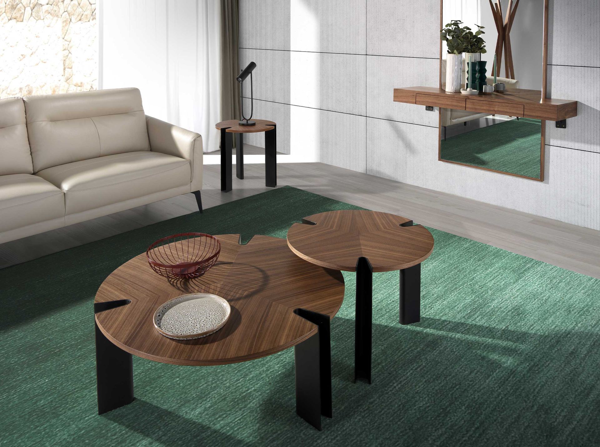 Round coffee table walnut and black steel