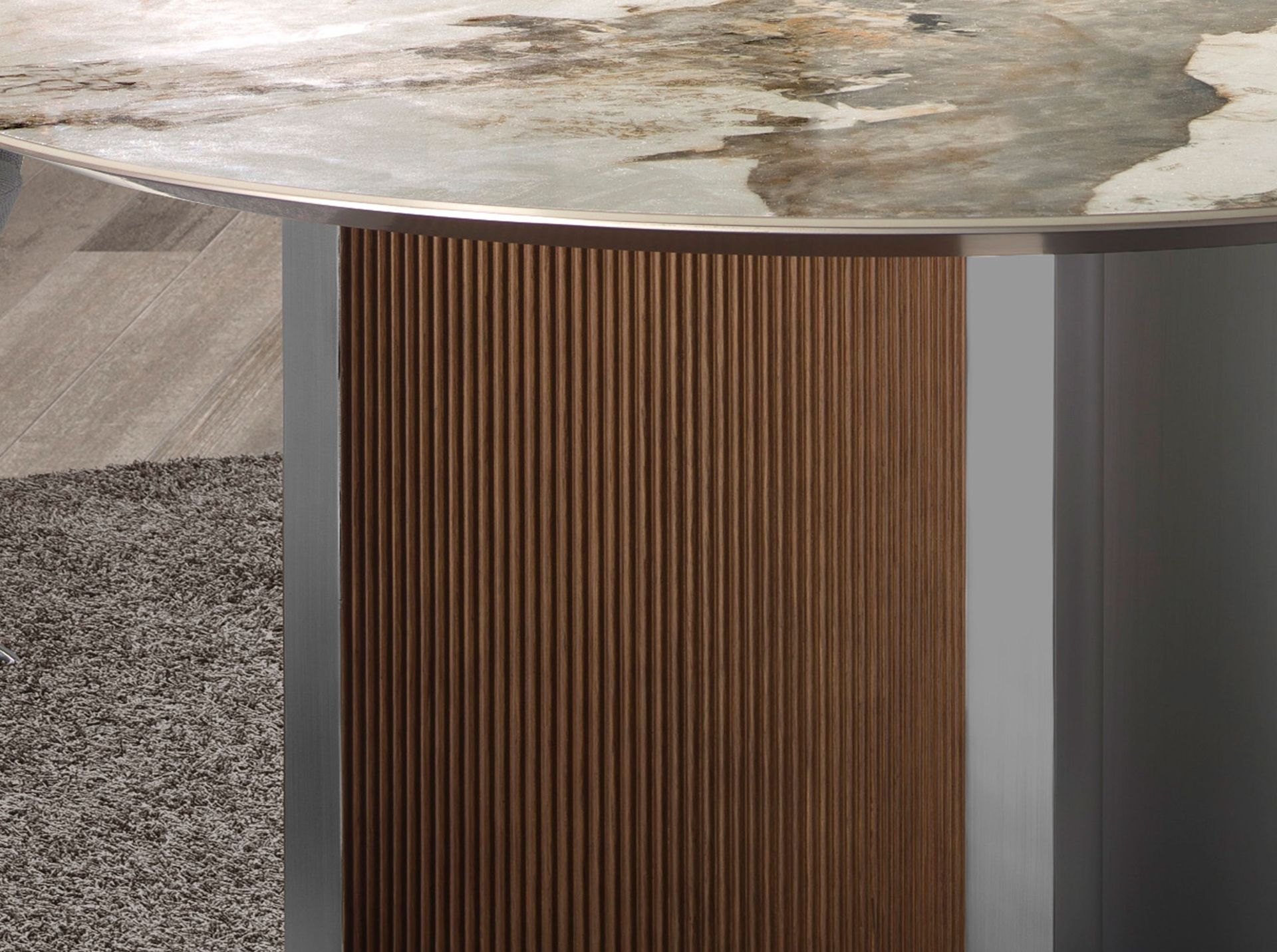 Round dining table in porcelain marble, walnut and silver-coloured wood