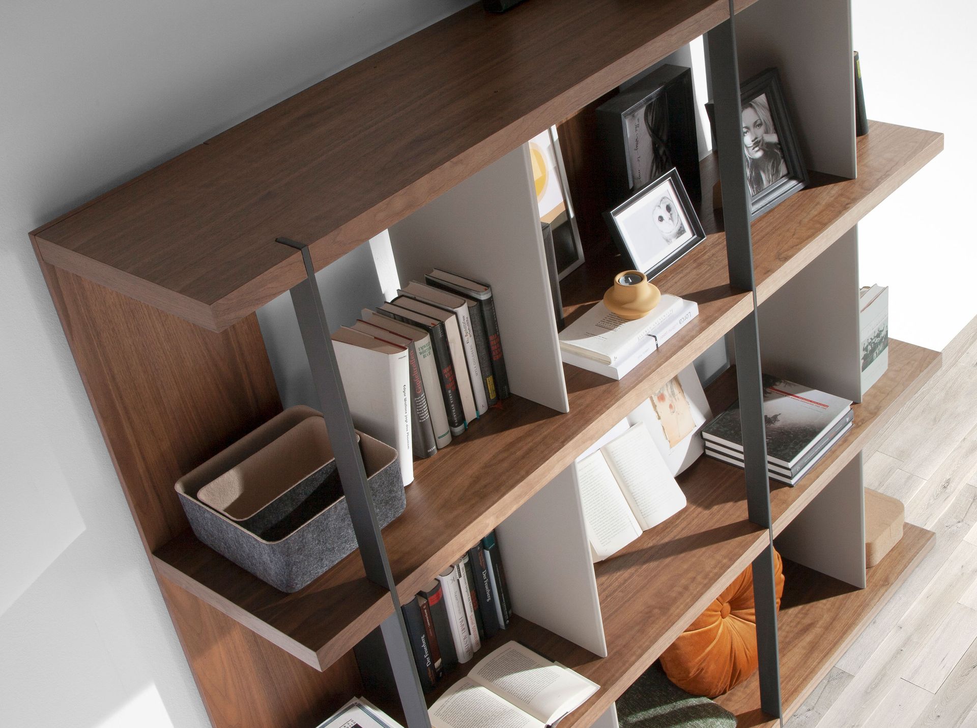 Shelf walnut and grey wood