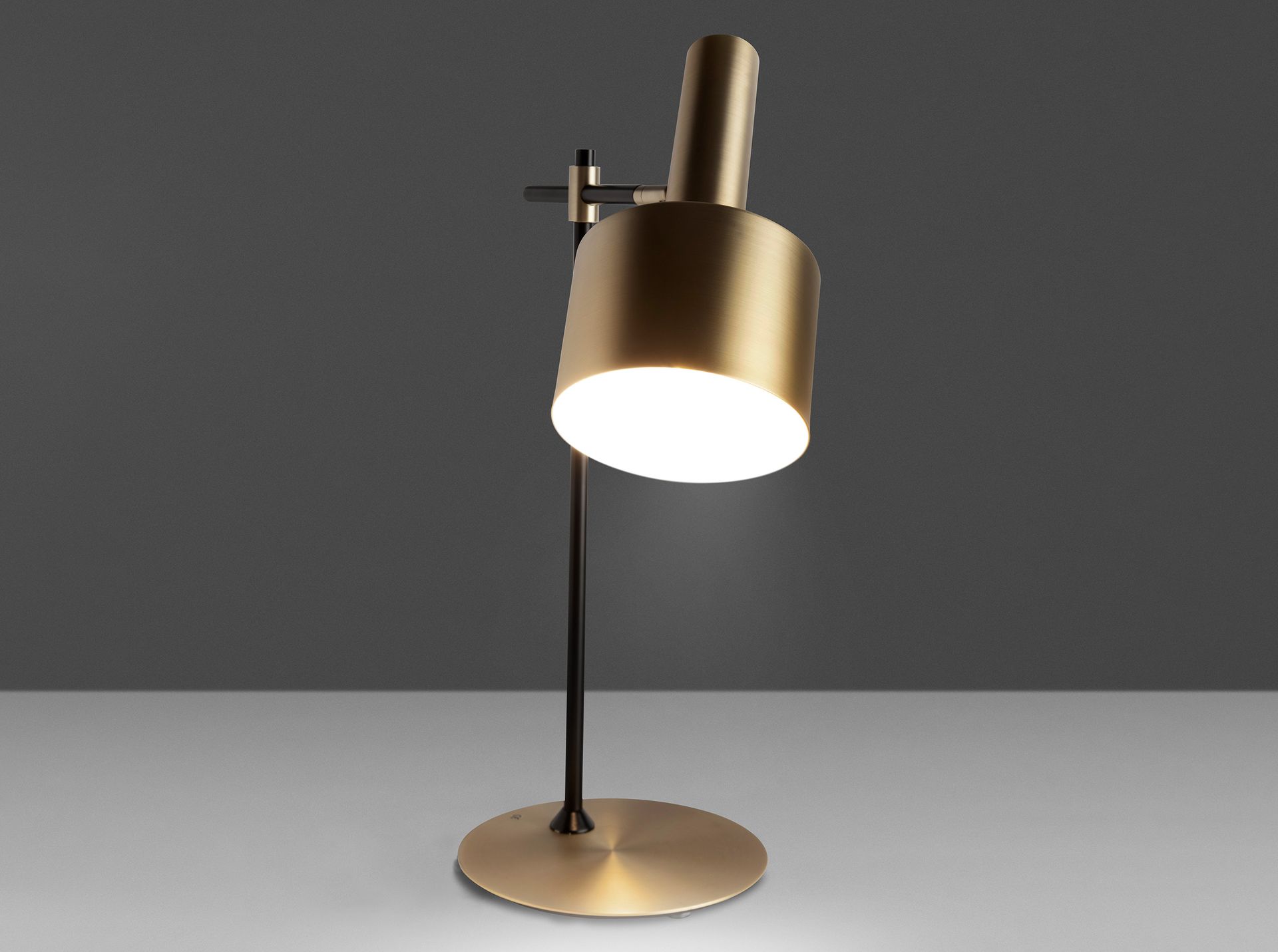 Table lamp gold aluminium and black steel