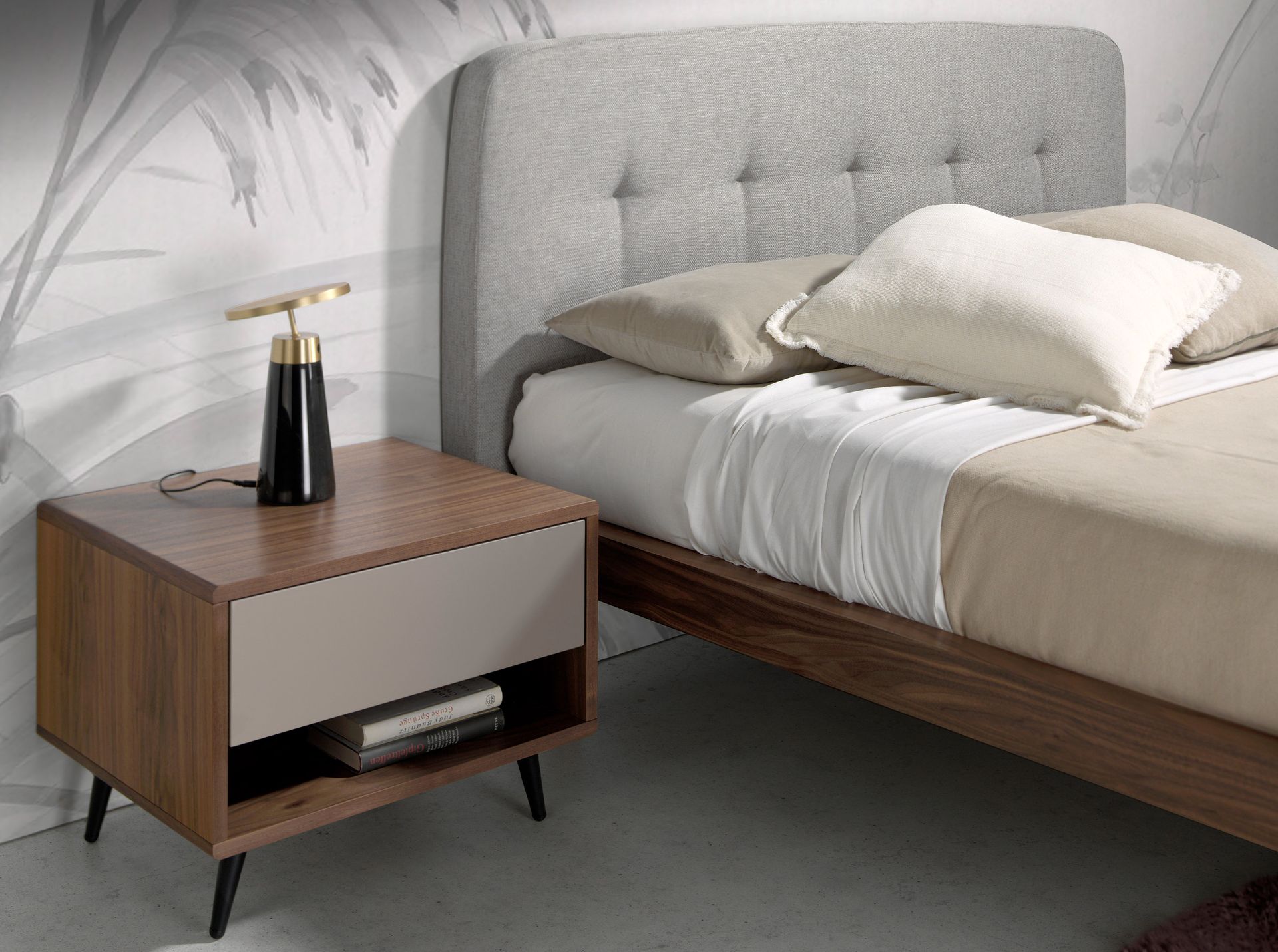 Table lamp in black marble and golden steel