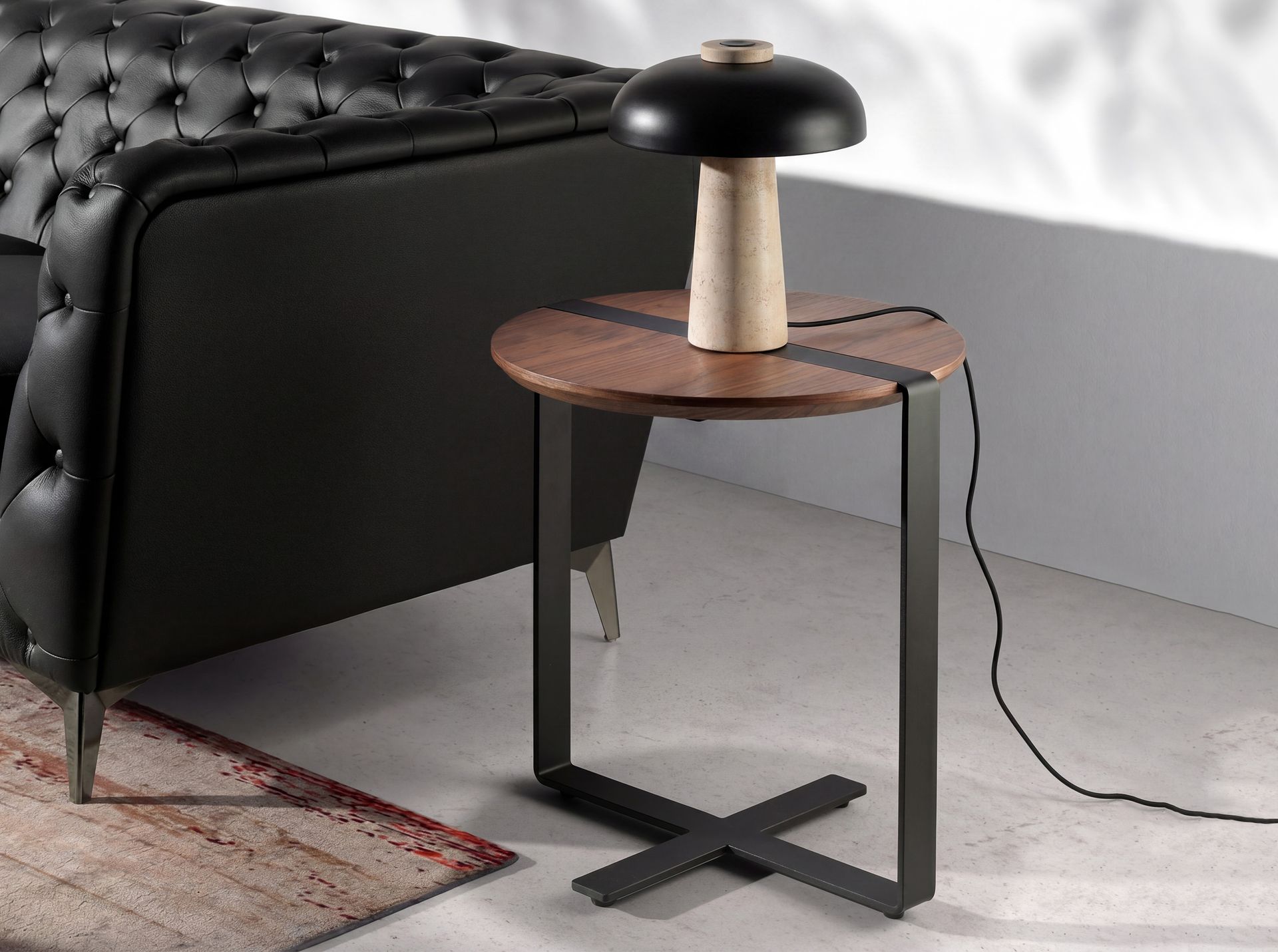 Table lamp in black steel and porcelain marble