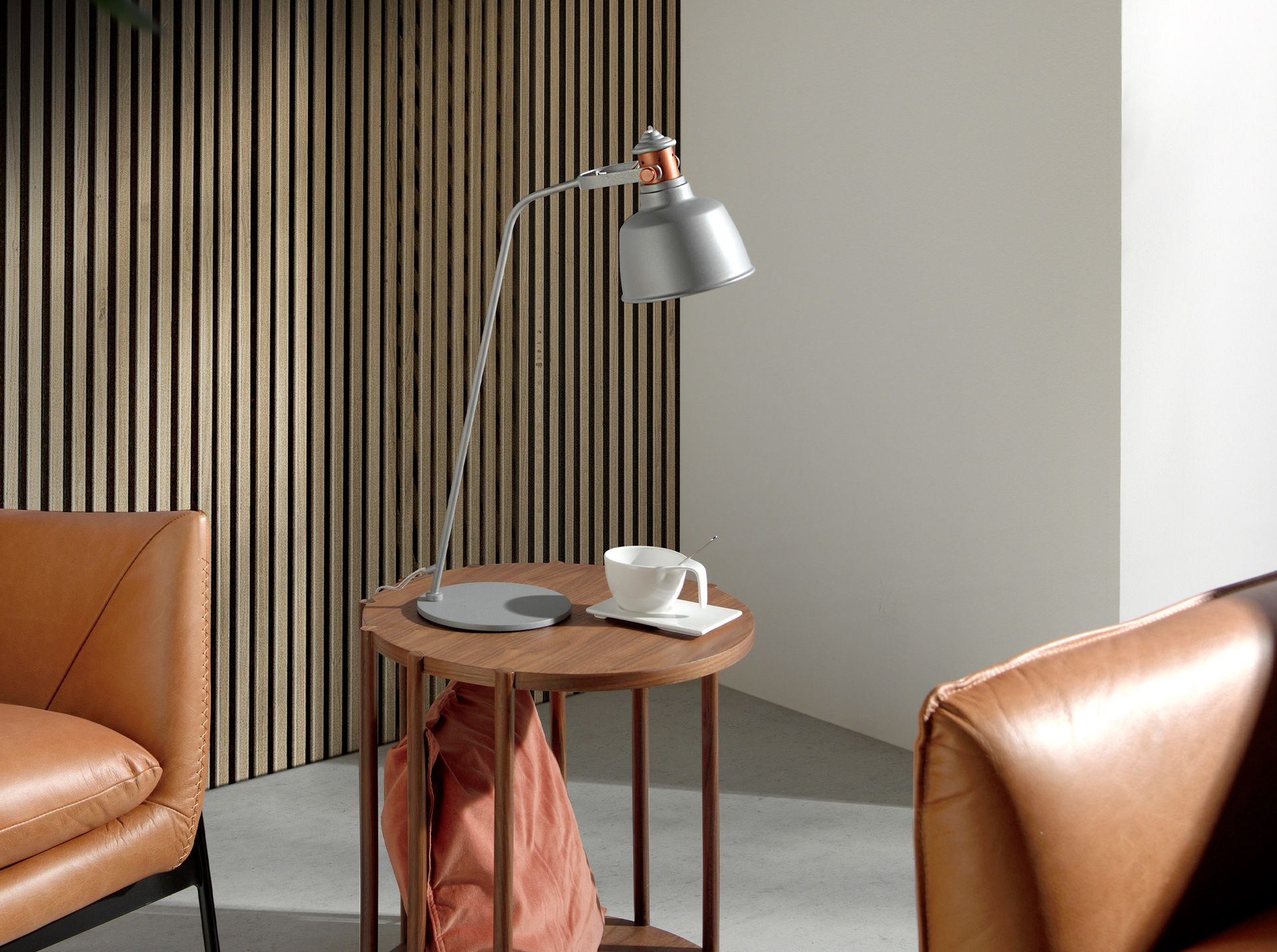 Table lamp in grey steel and bronze details