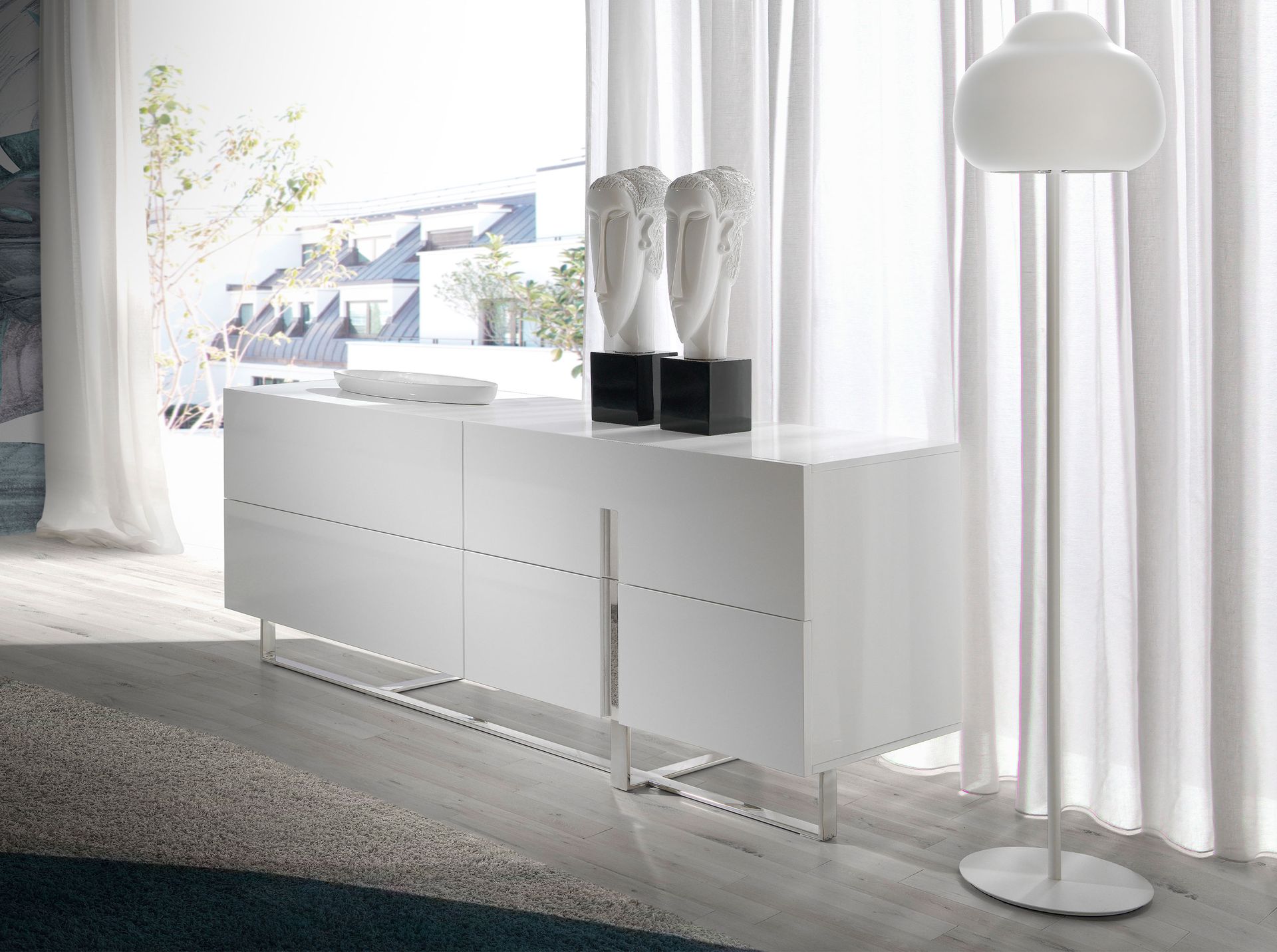 White wood and chromed steel sideboard