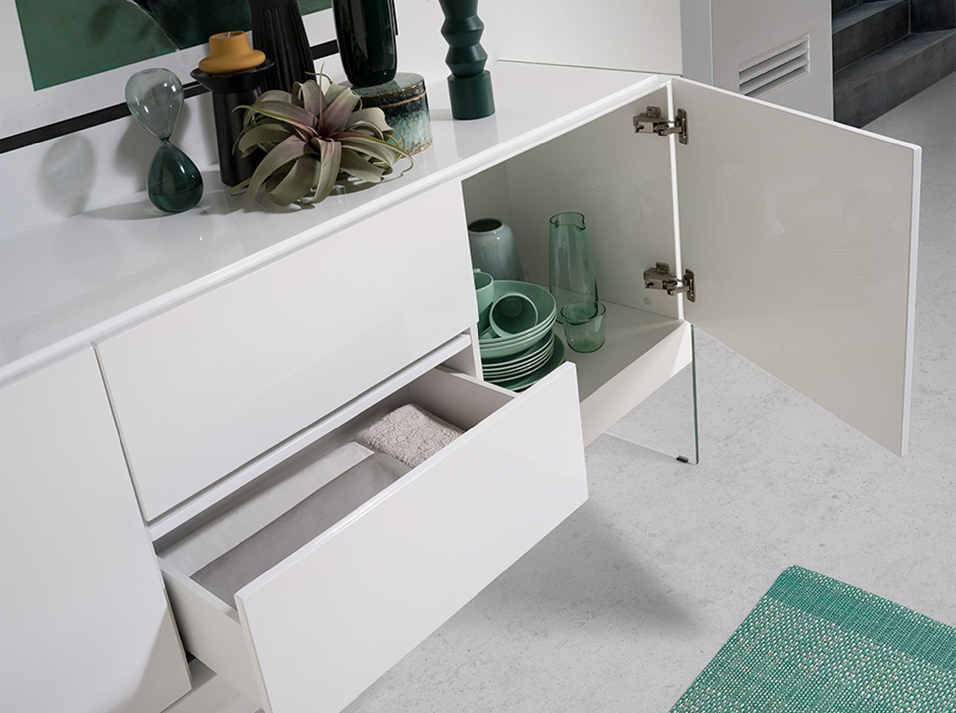 White wood and tempered glass sideboard