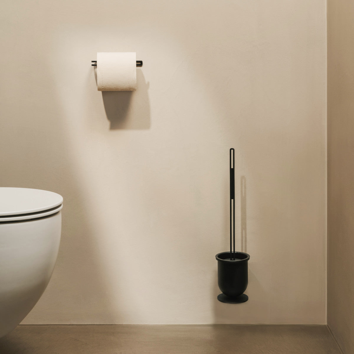 SOFIA toilet paper holder