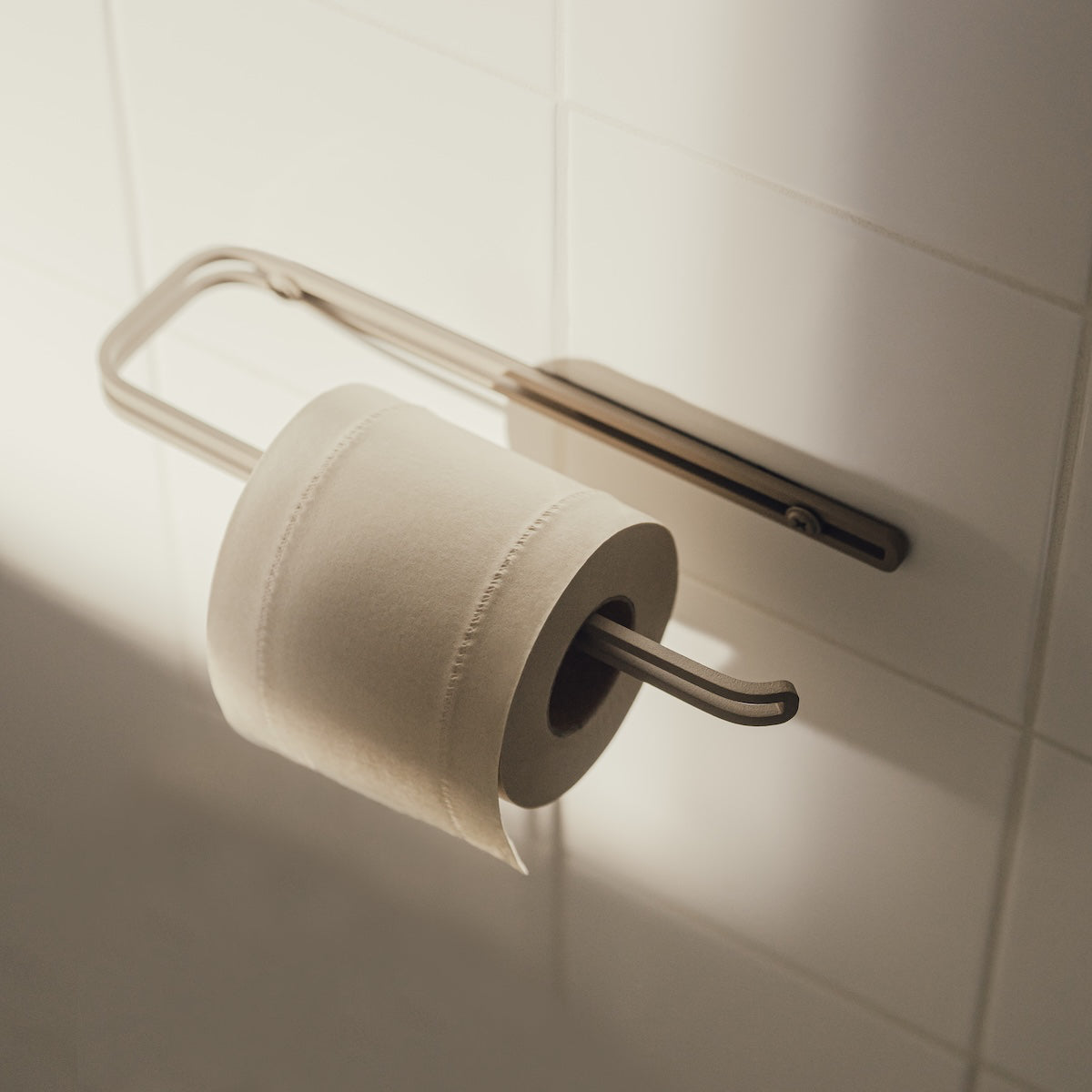 SOFIA toilet paper holder