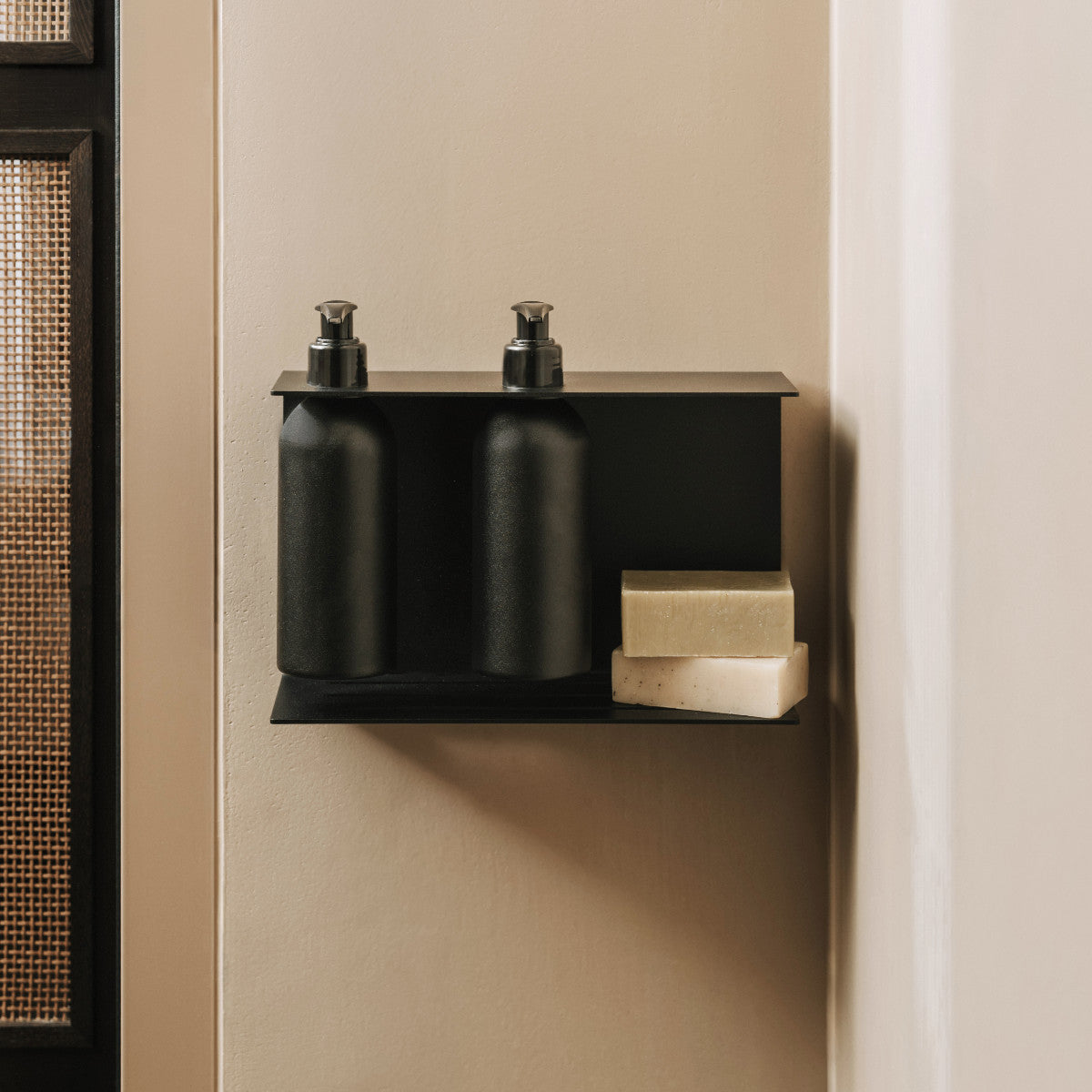 PALERMO pump bottle holder