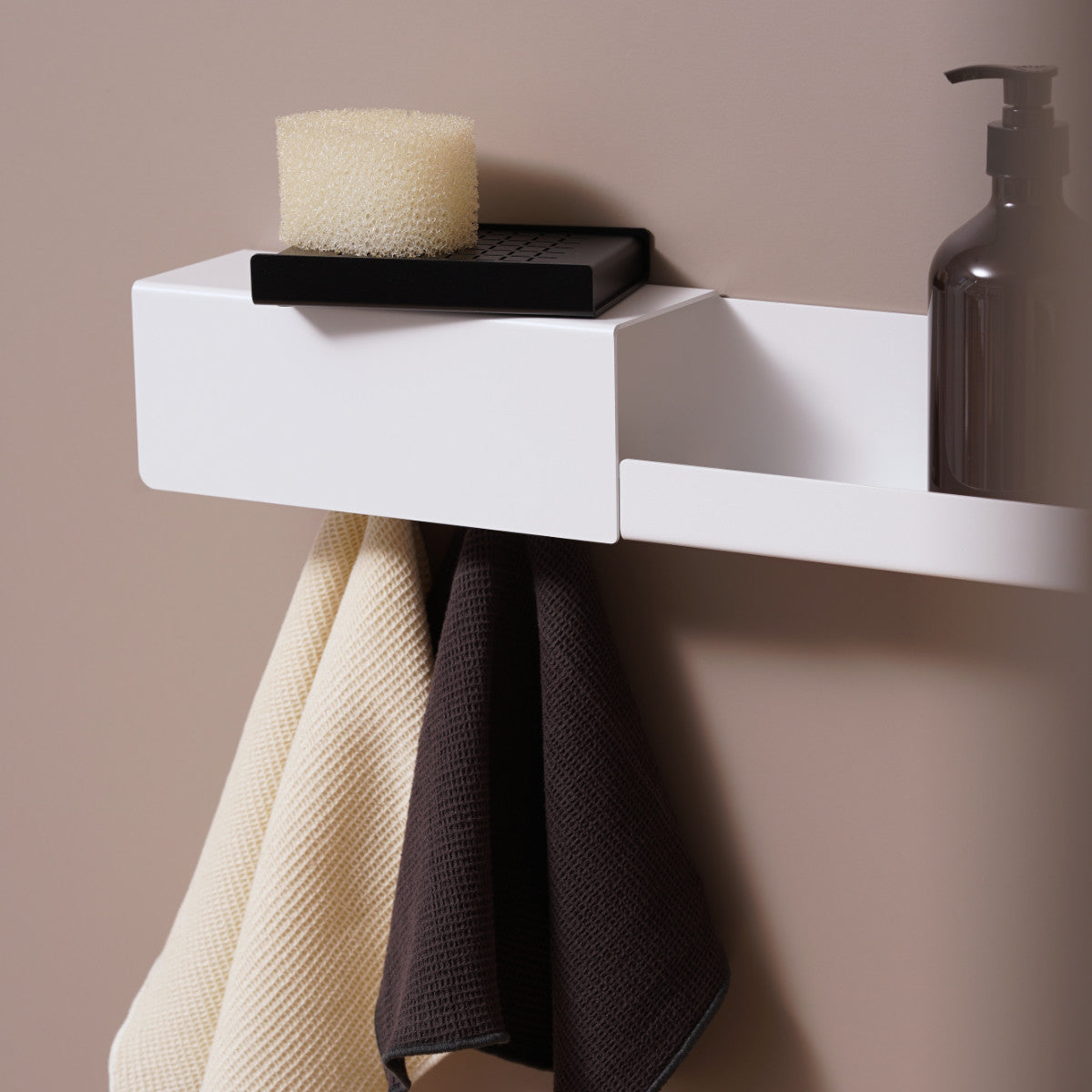 NICE shelf with hooks